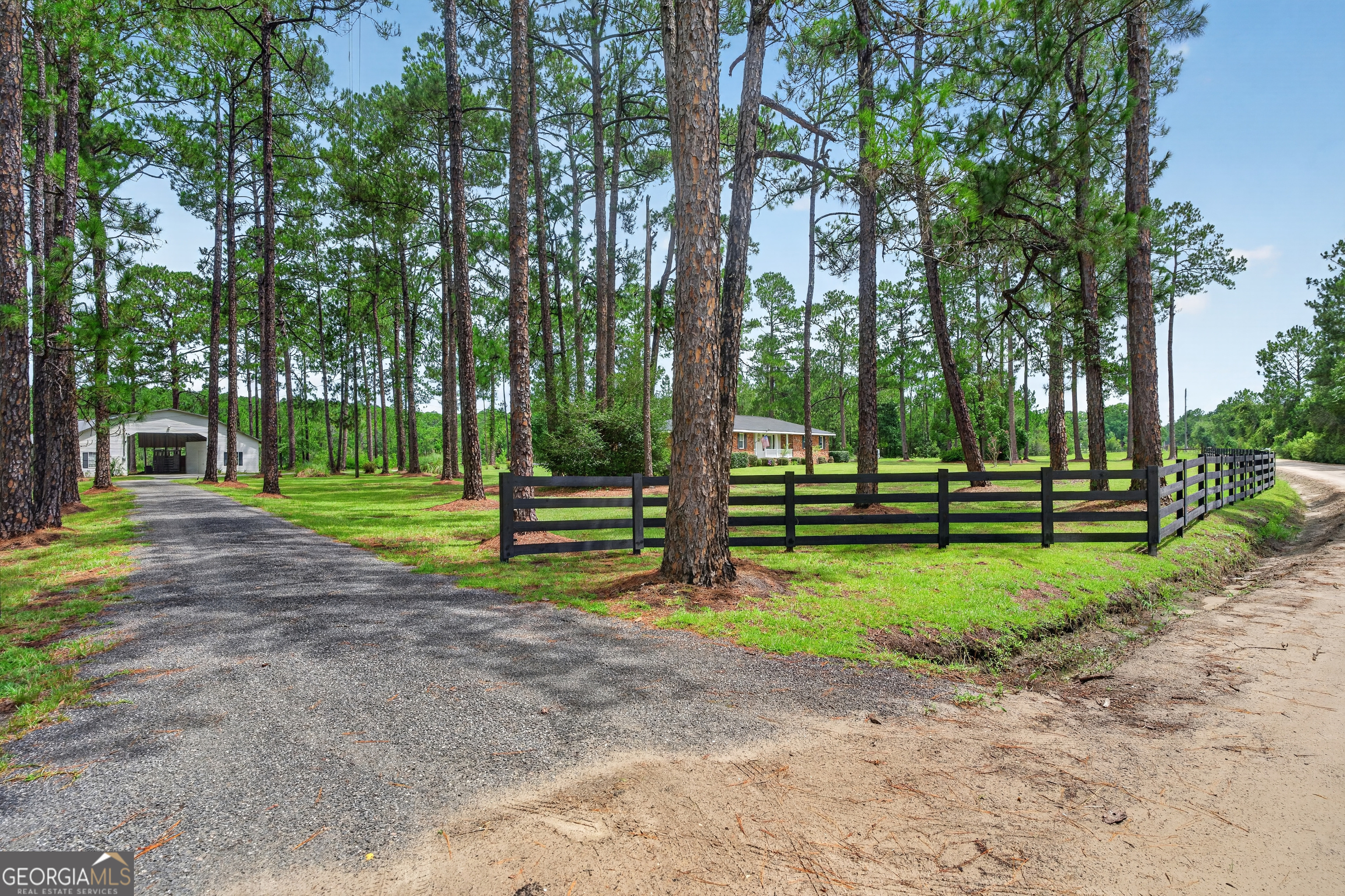 5486 Bowen Road Property Photo 39