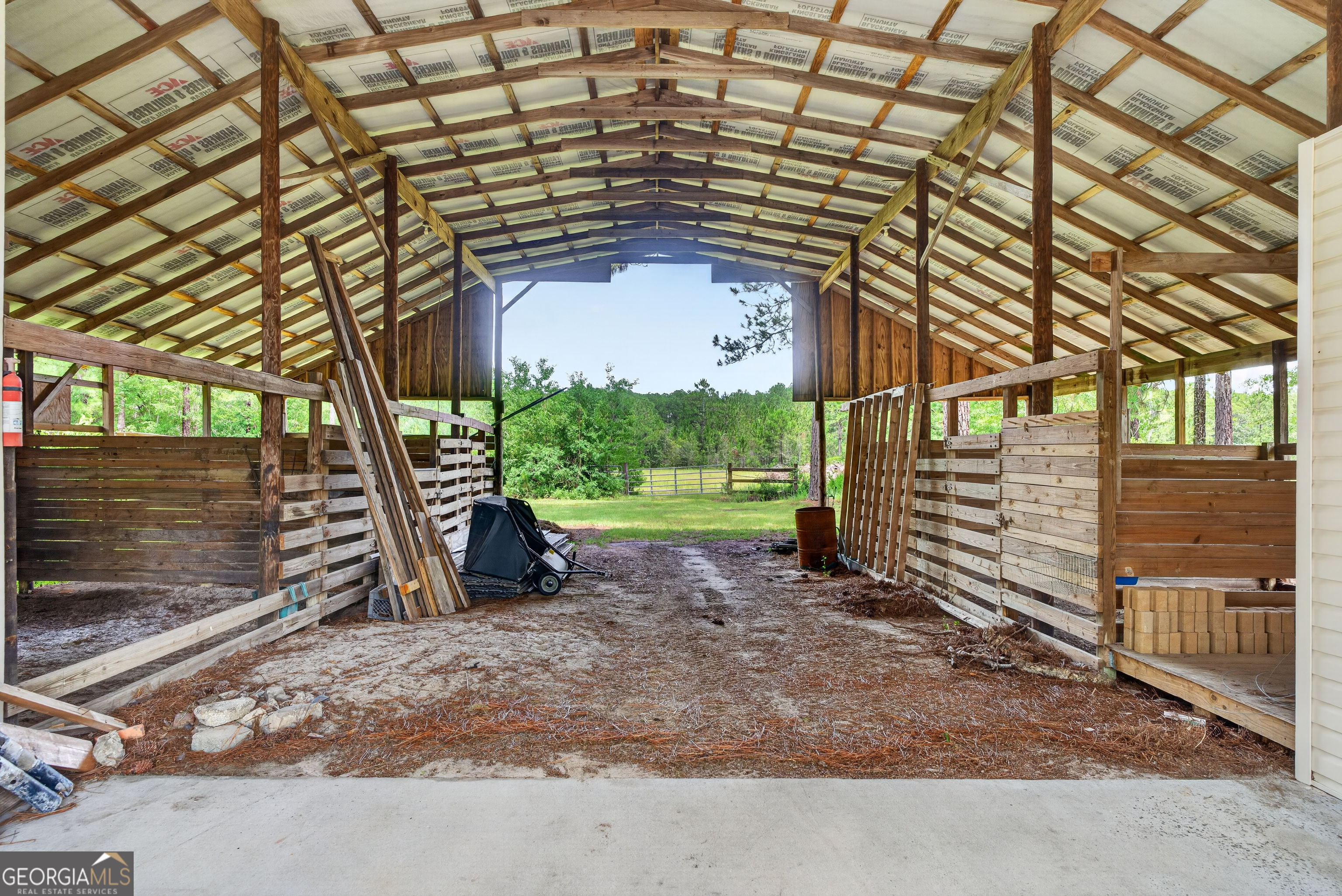 5486 Bowen Road Property Photo 40