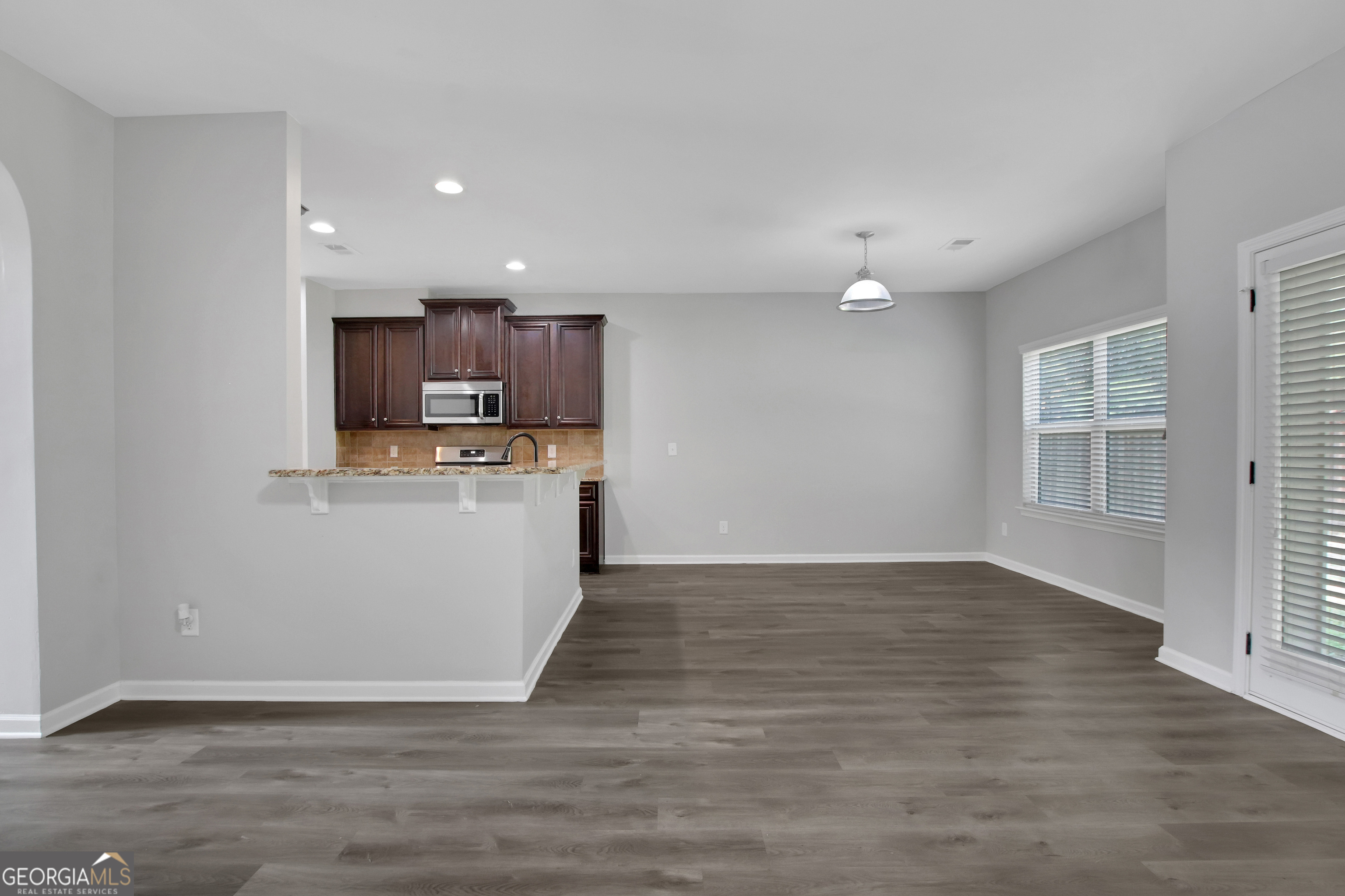 6740 Oak Hill Place Property Photo 10