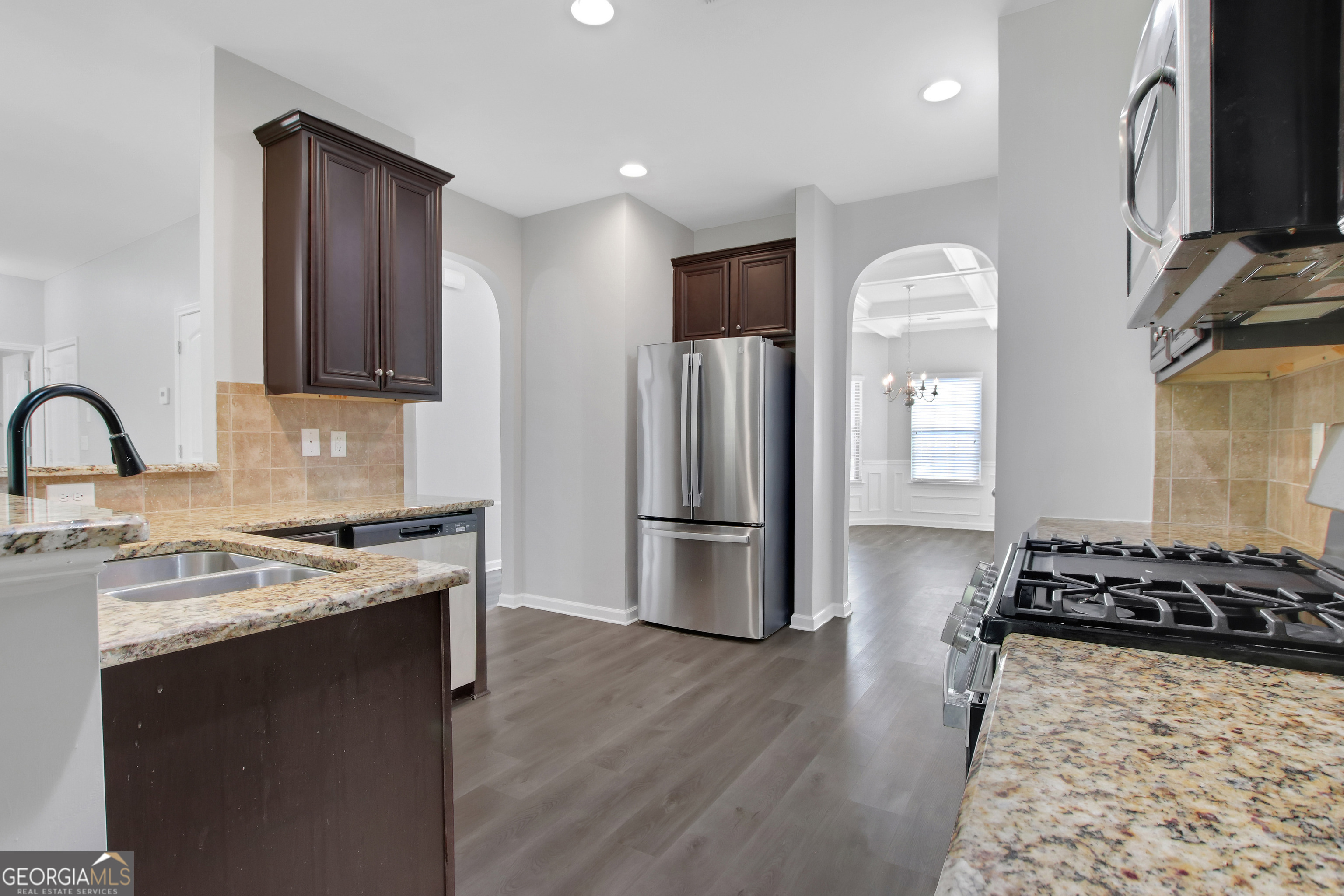 6740 Oak Hill Place Property Photo 12