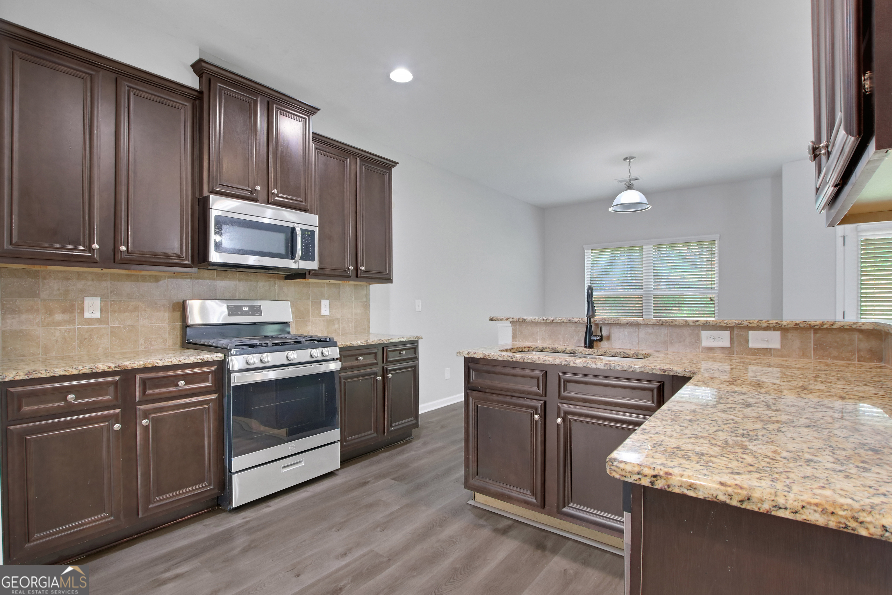 6740 Oak Hill Place Property Photo 15