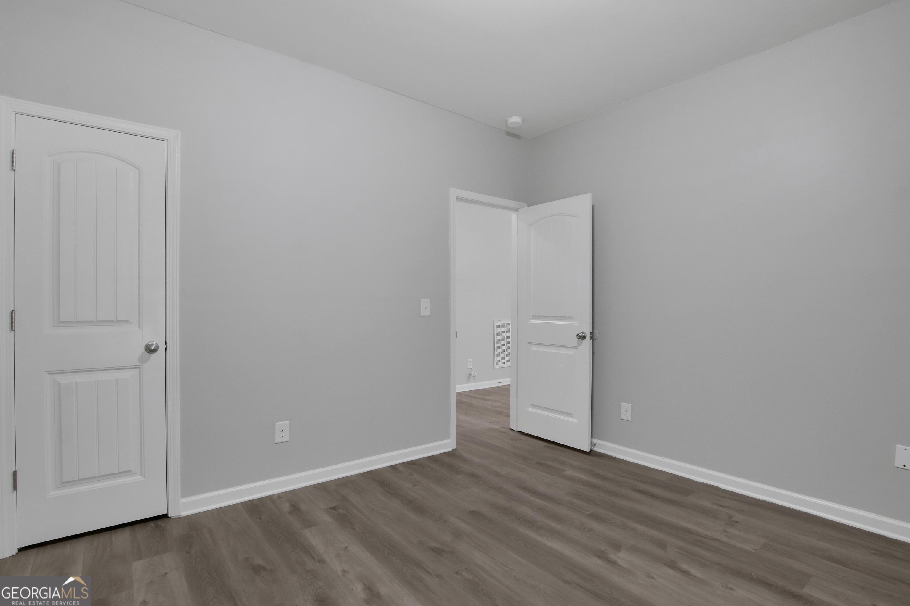 6740 Oak Hill Place Property Photo 20