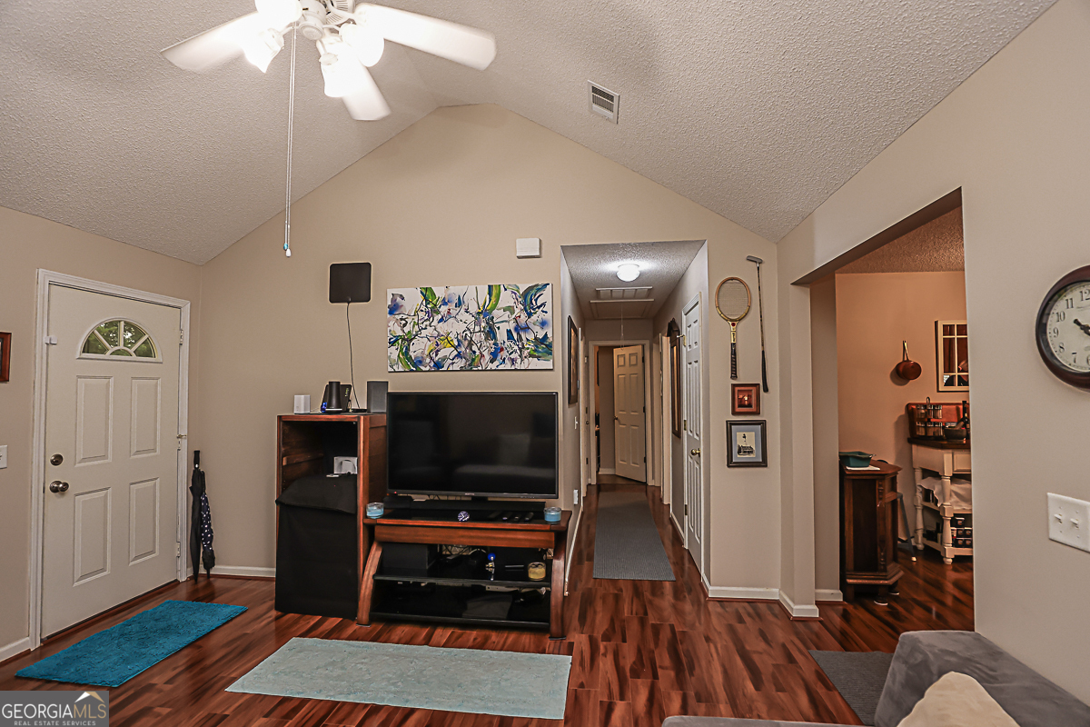 111 Reese Way Property Photo 7