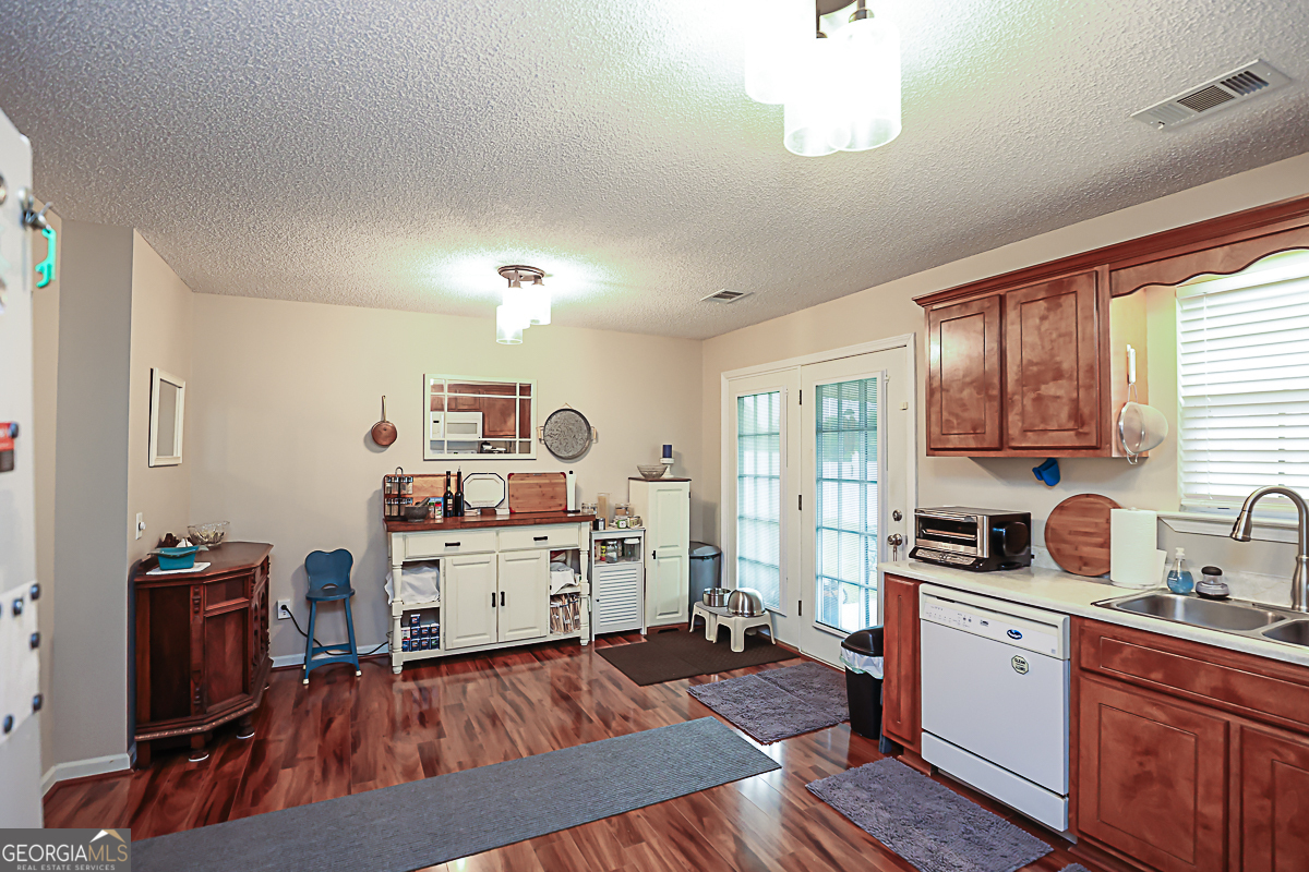 111 Reese Way Property Photo 10