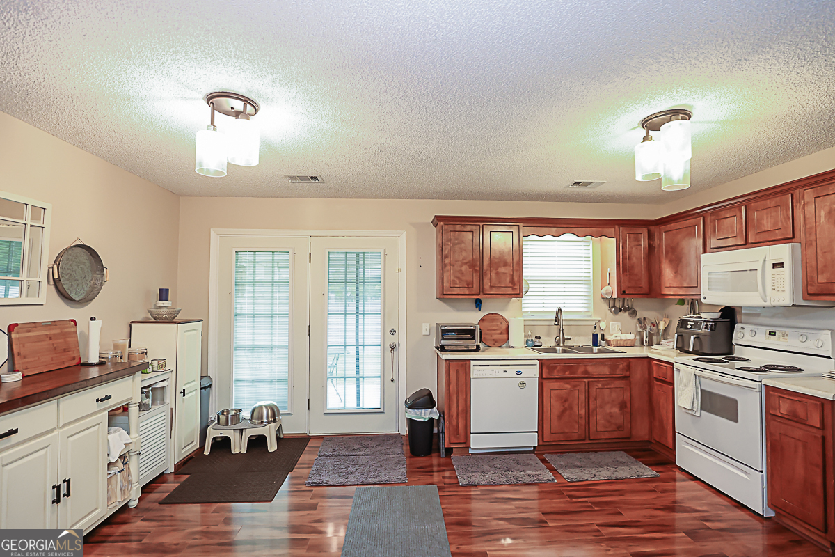 111 Reese Way Property Photo 12