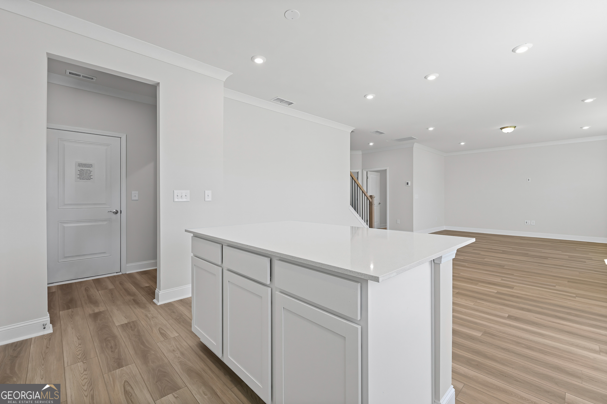 130 Kenney Way Property Photo 14
