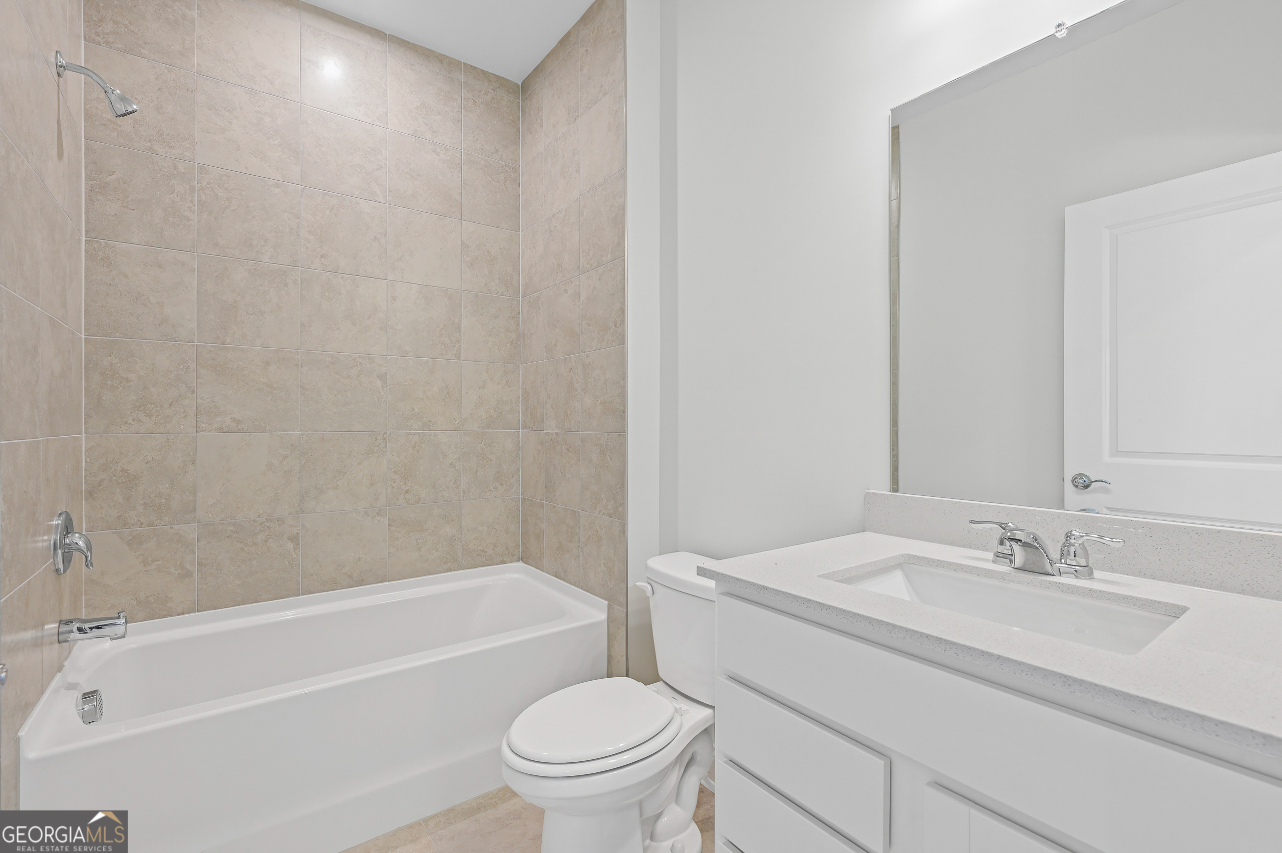 130 Kenney Way Property Photo 15