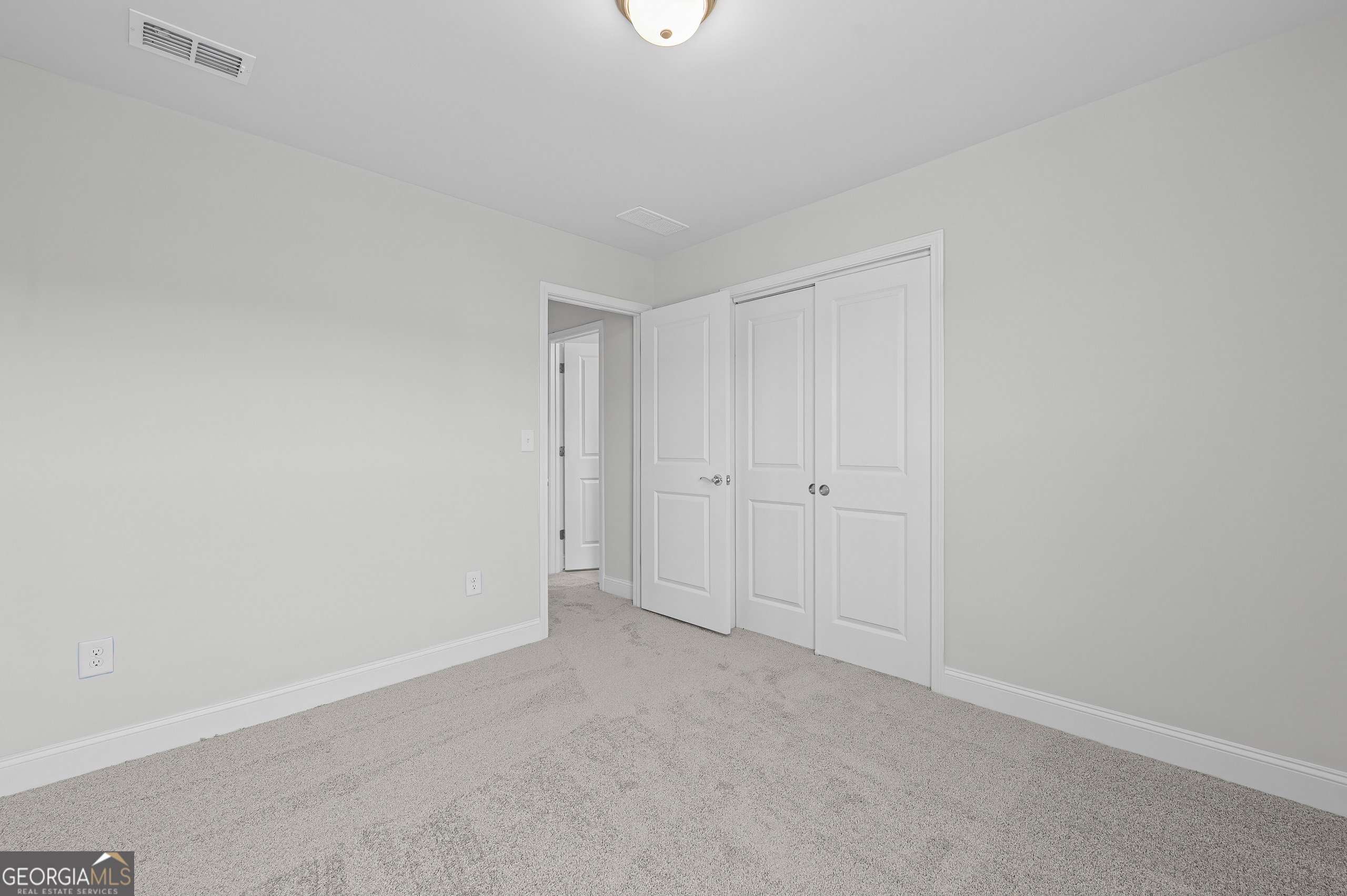 130 Kenney Way Property Photo 17