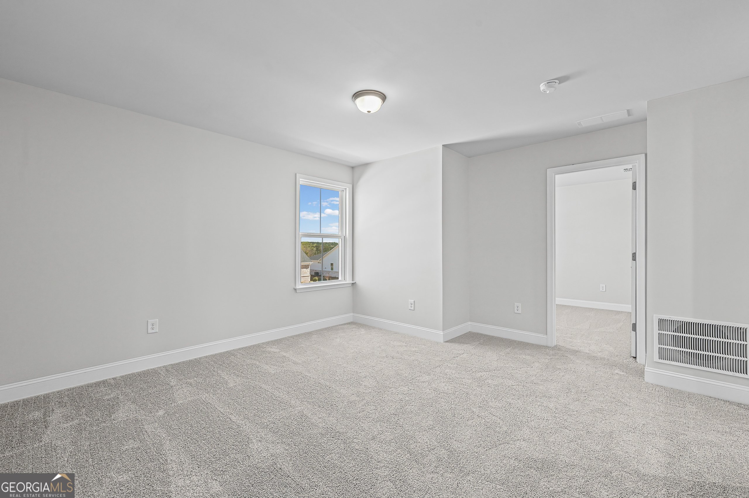 130 Kenney Way Property Photo 29