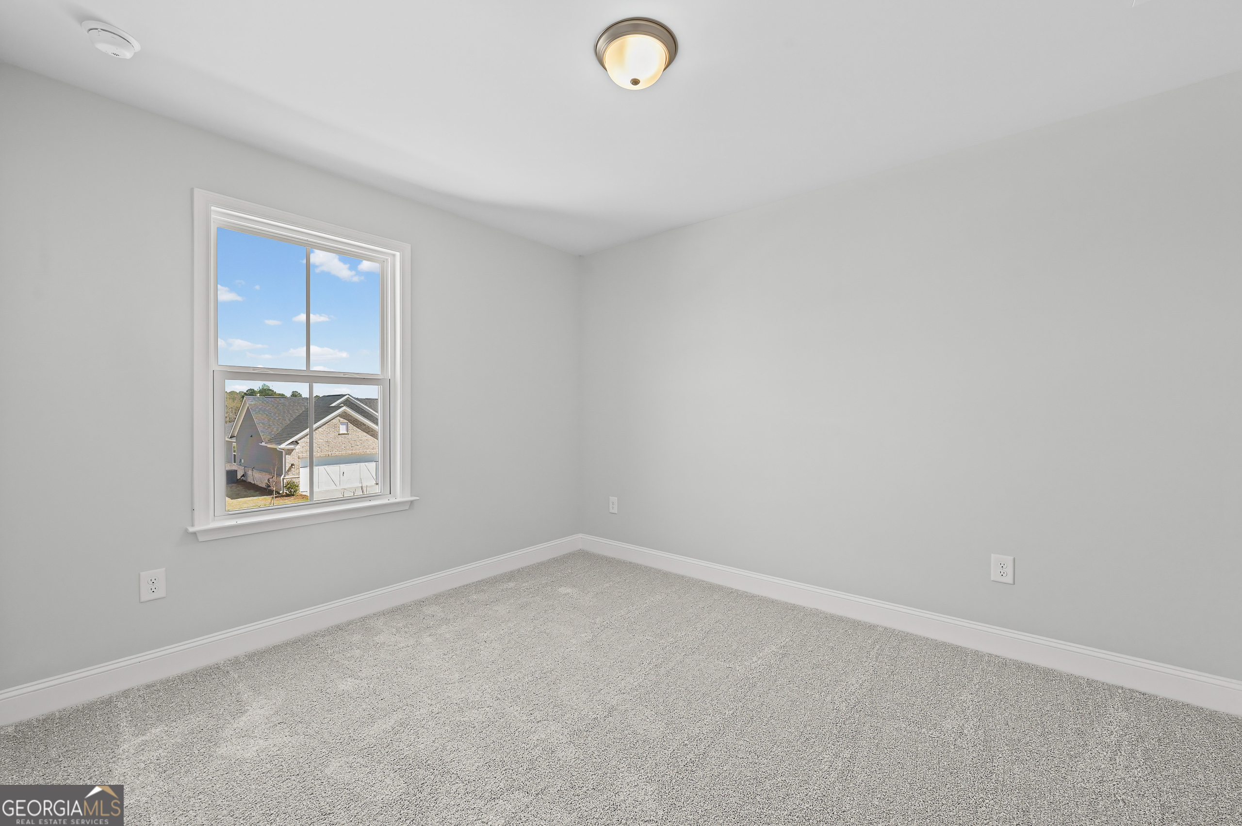 130 Kenney Way Property Photo 31