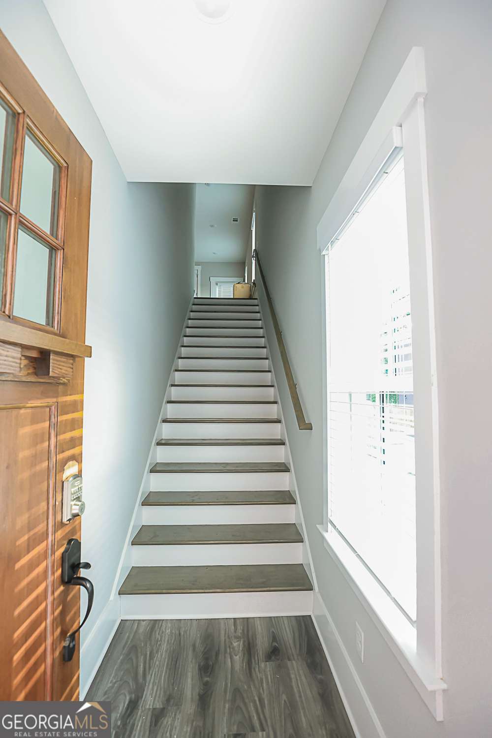 417 W 32nd Street Property Photo 5
