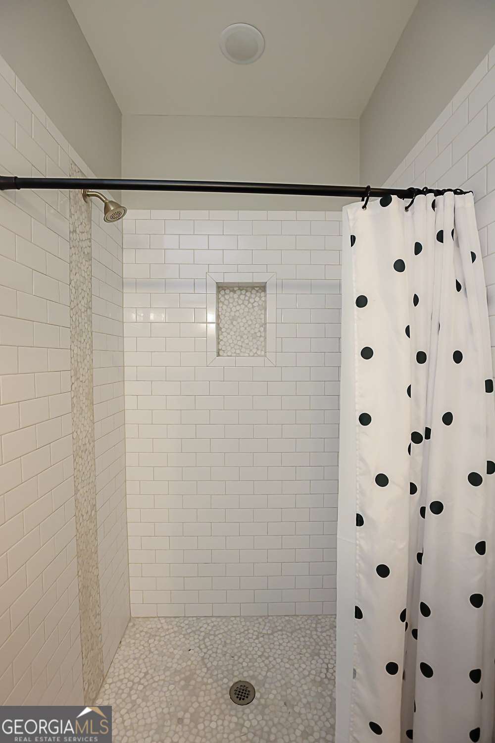 417 W 32nd Street Property Photo 14