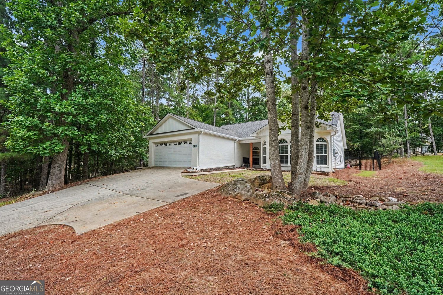 3280 Greenhill Drive Property Photo 4
