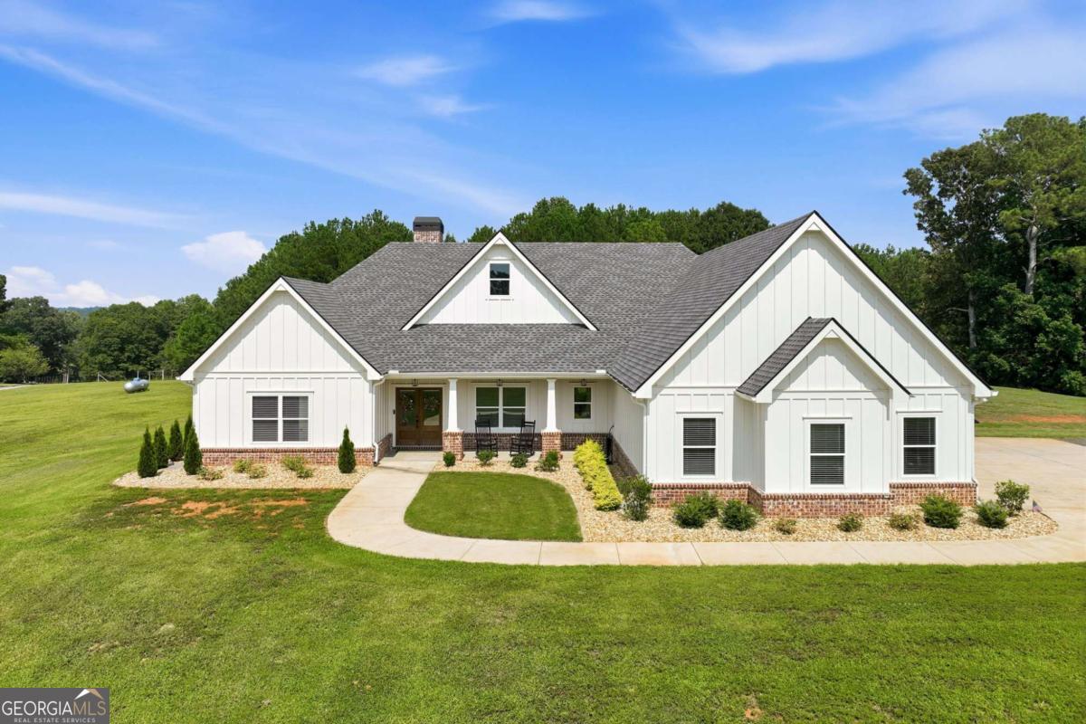 5631 Sandy Creek Road Property Photo 1