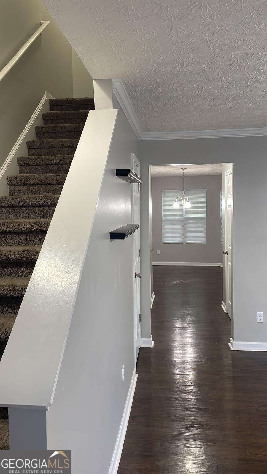 2752 Valley Green Drive Property Photo 7