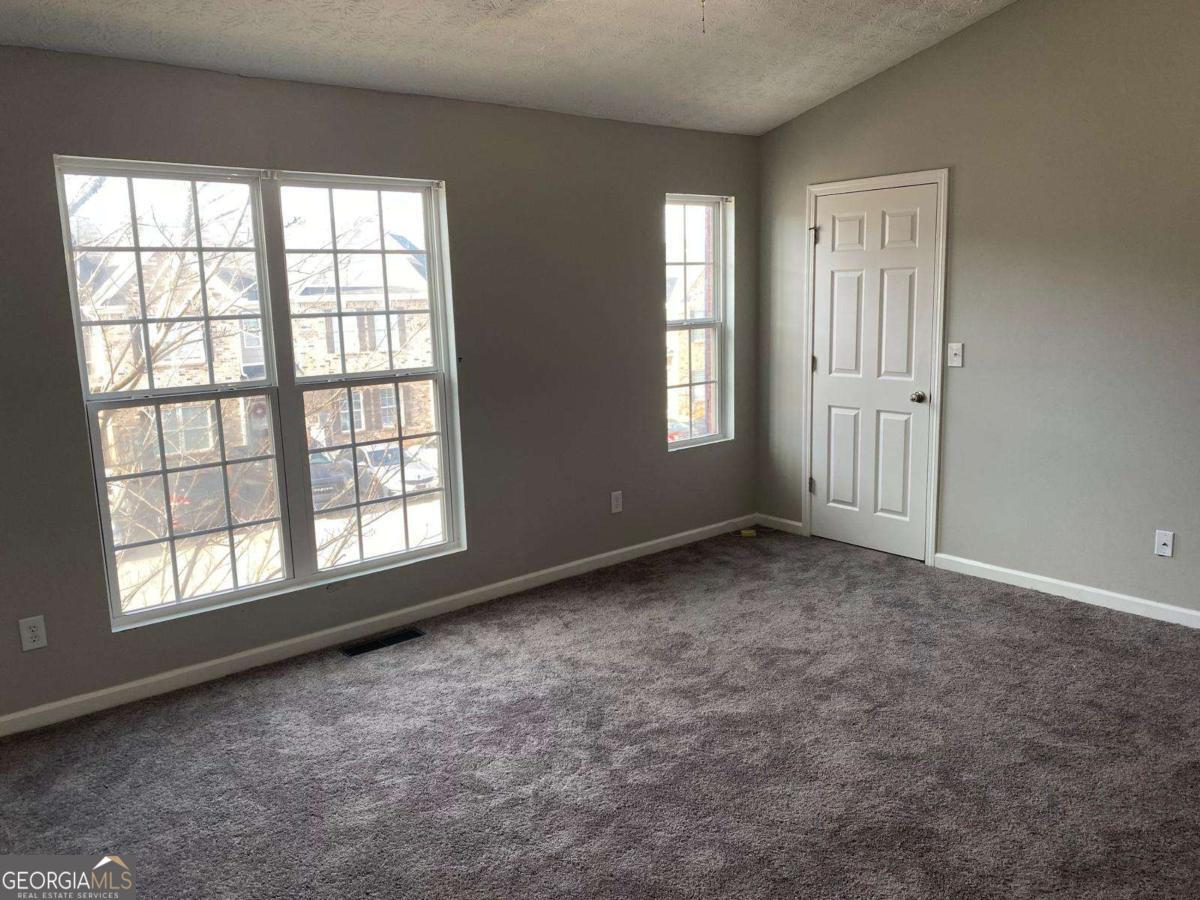 2752 Valley Green Drive Property Photo 12