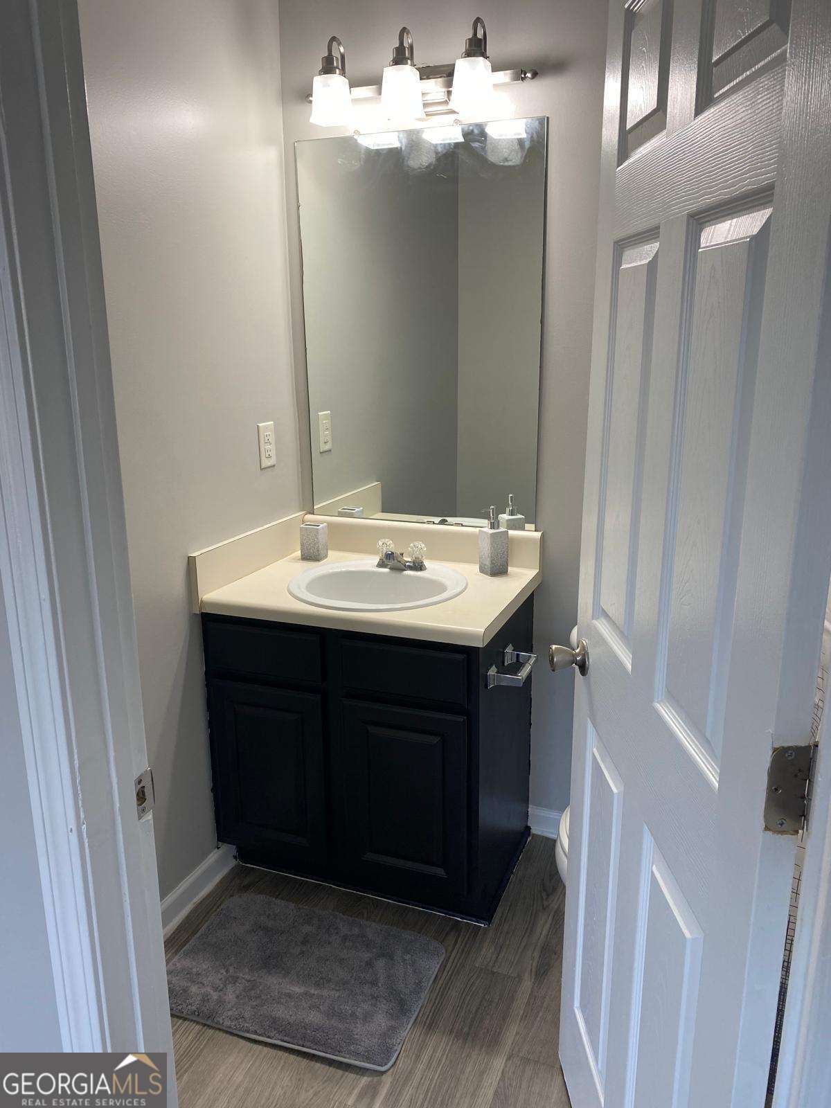 2752 Valley Green Drive Property Photo 14