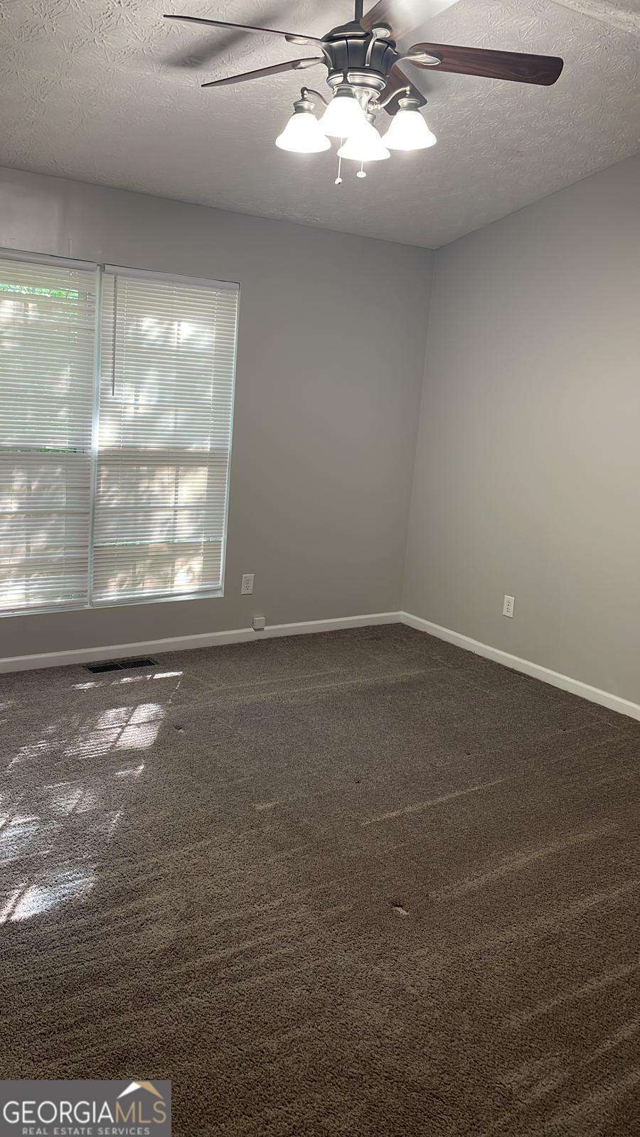 2752 Valley Green Drive Property Photo 17