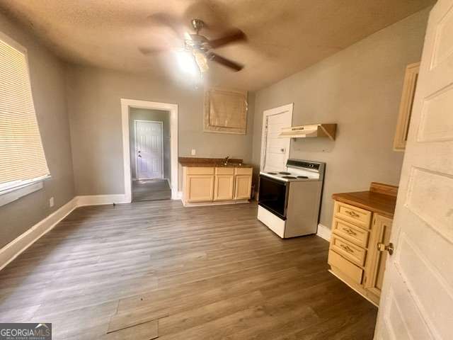 8 Poplar Street Property Photo 11