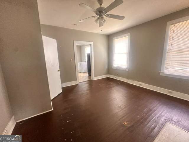 8 Poplar Street Property Photo 18