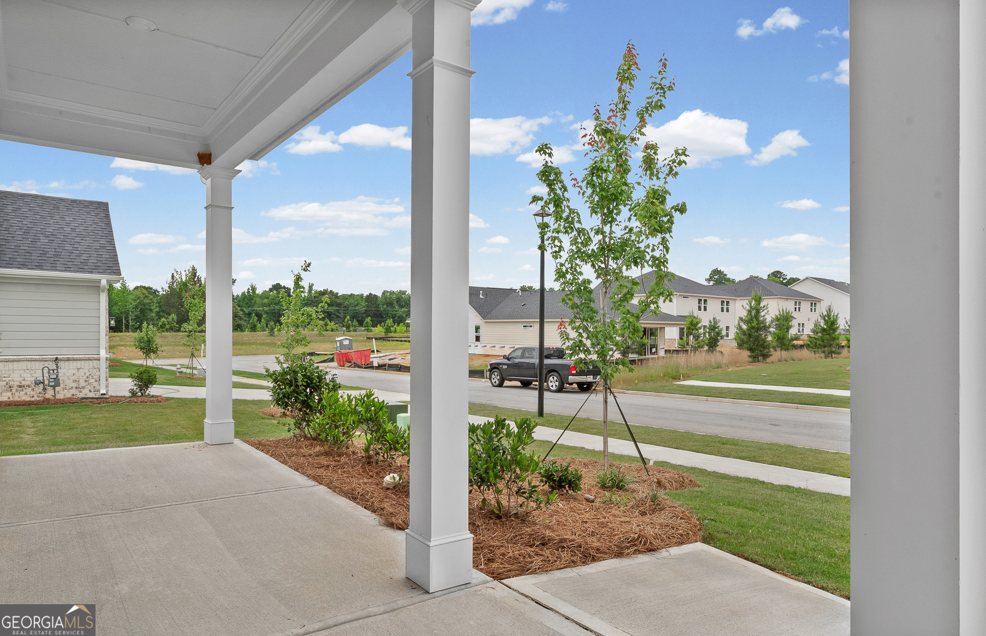 137 Kenney Way Property Photo 3