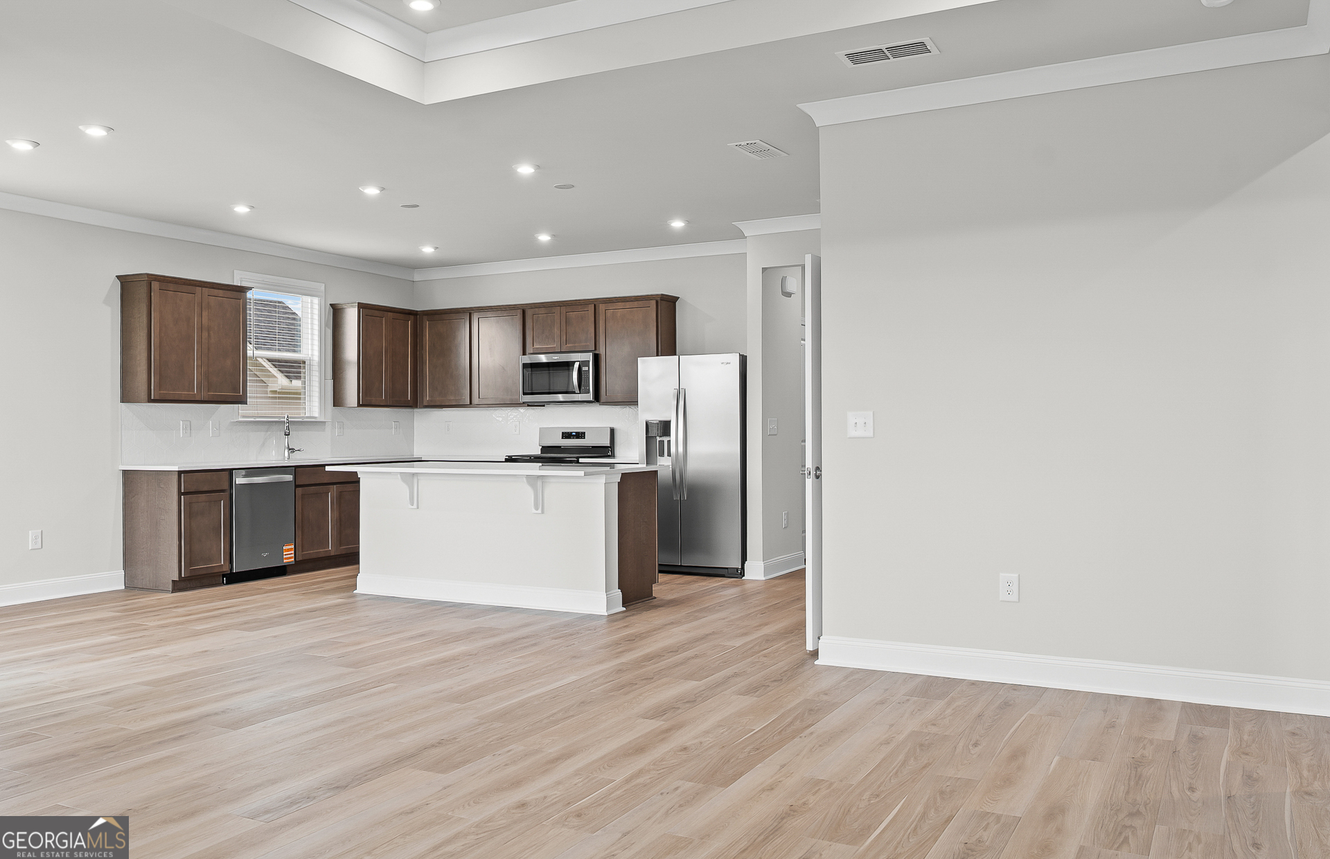 137 Kenney Way Property Photo 12