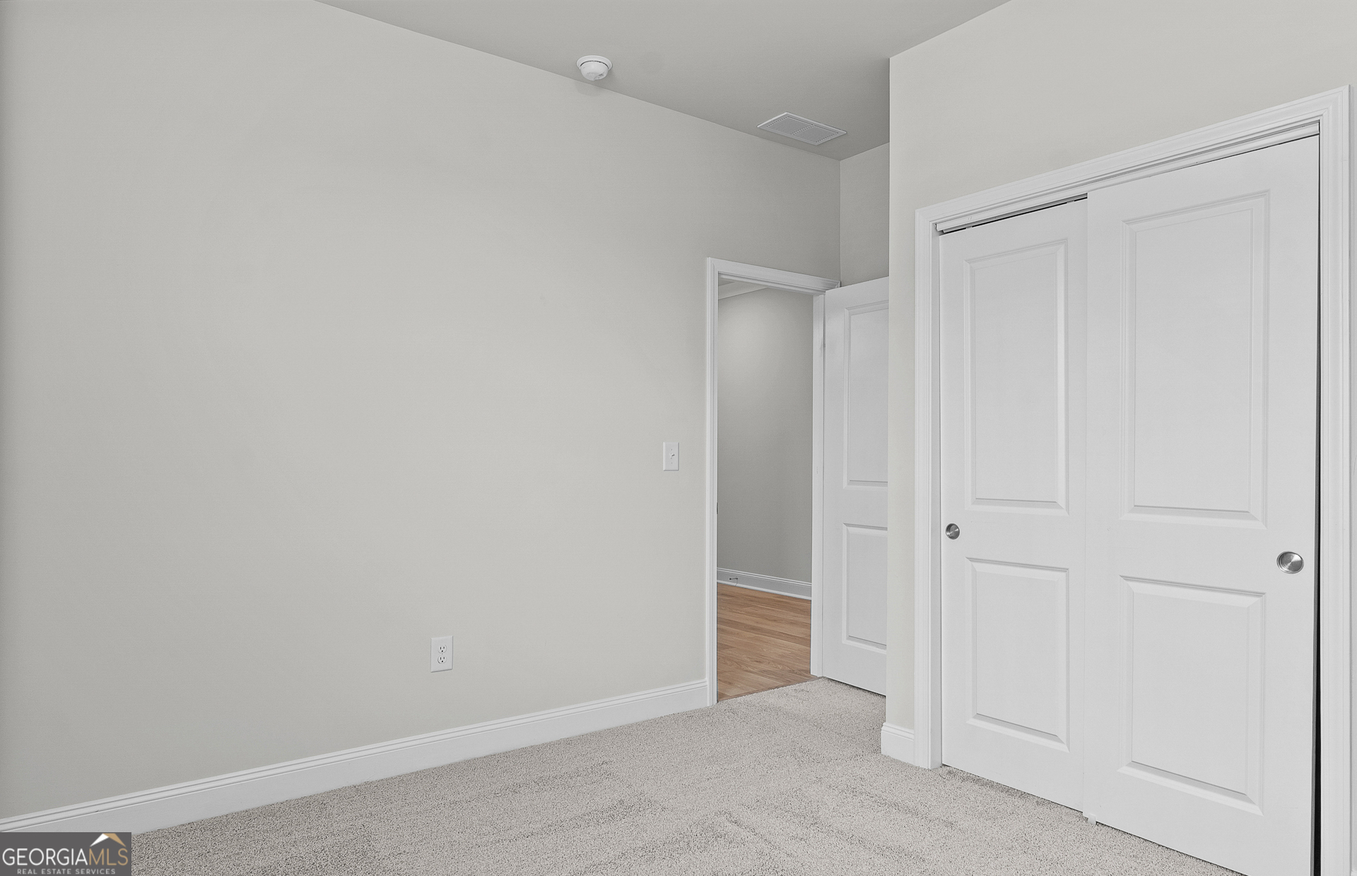 137 Kenney Way Property Photo 19