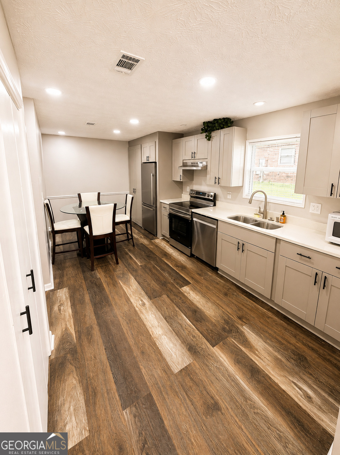 1116 Summer Brook Road Property Photo 8