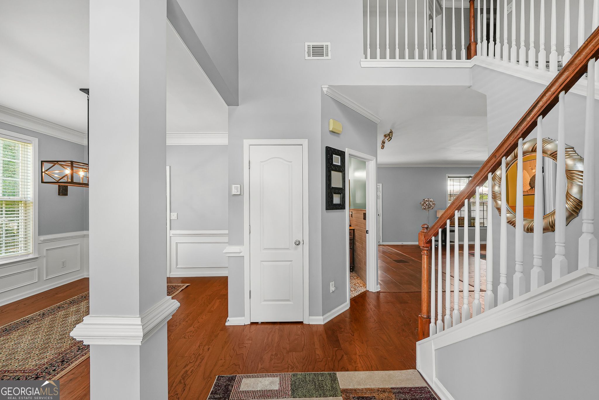 2432 Temple View Drive Property Photo 10