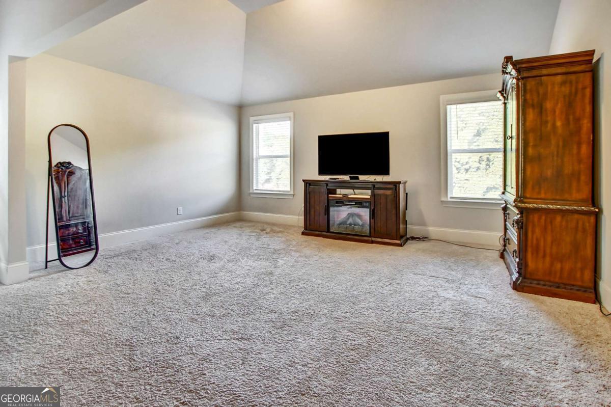 300 Onyx Drive Property Photo 32