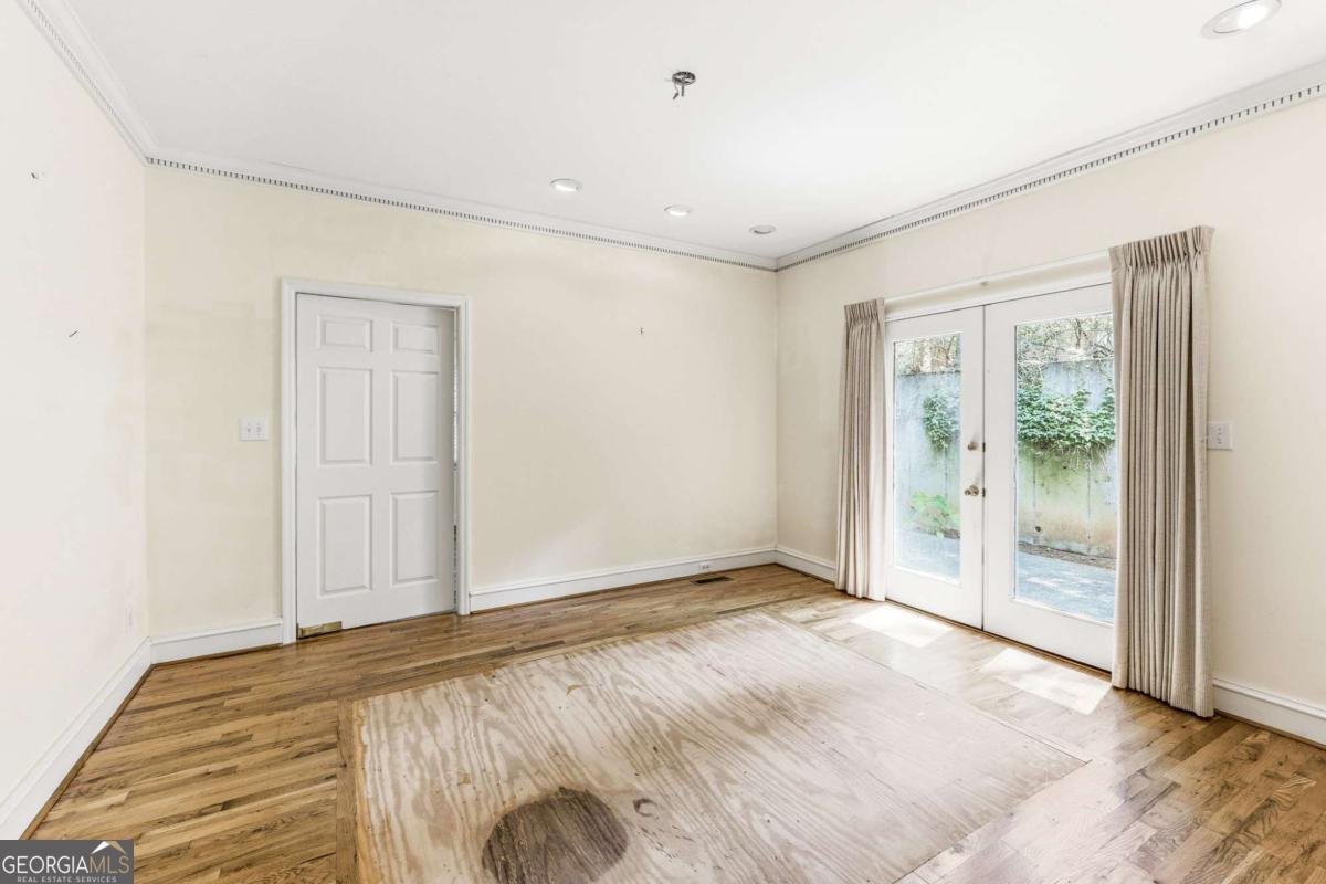 372 Woodhaven Drive Property Photo 10