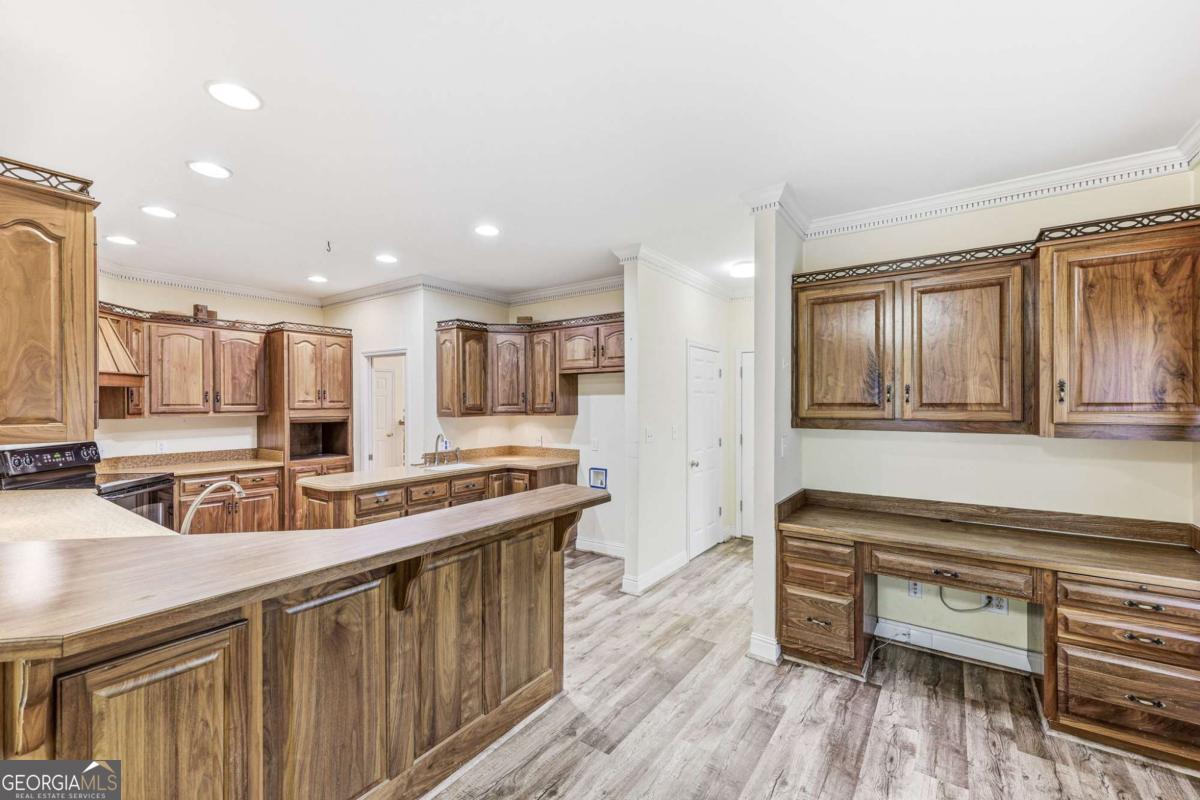 372 Woodhaven Drive Property Photo 15