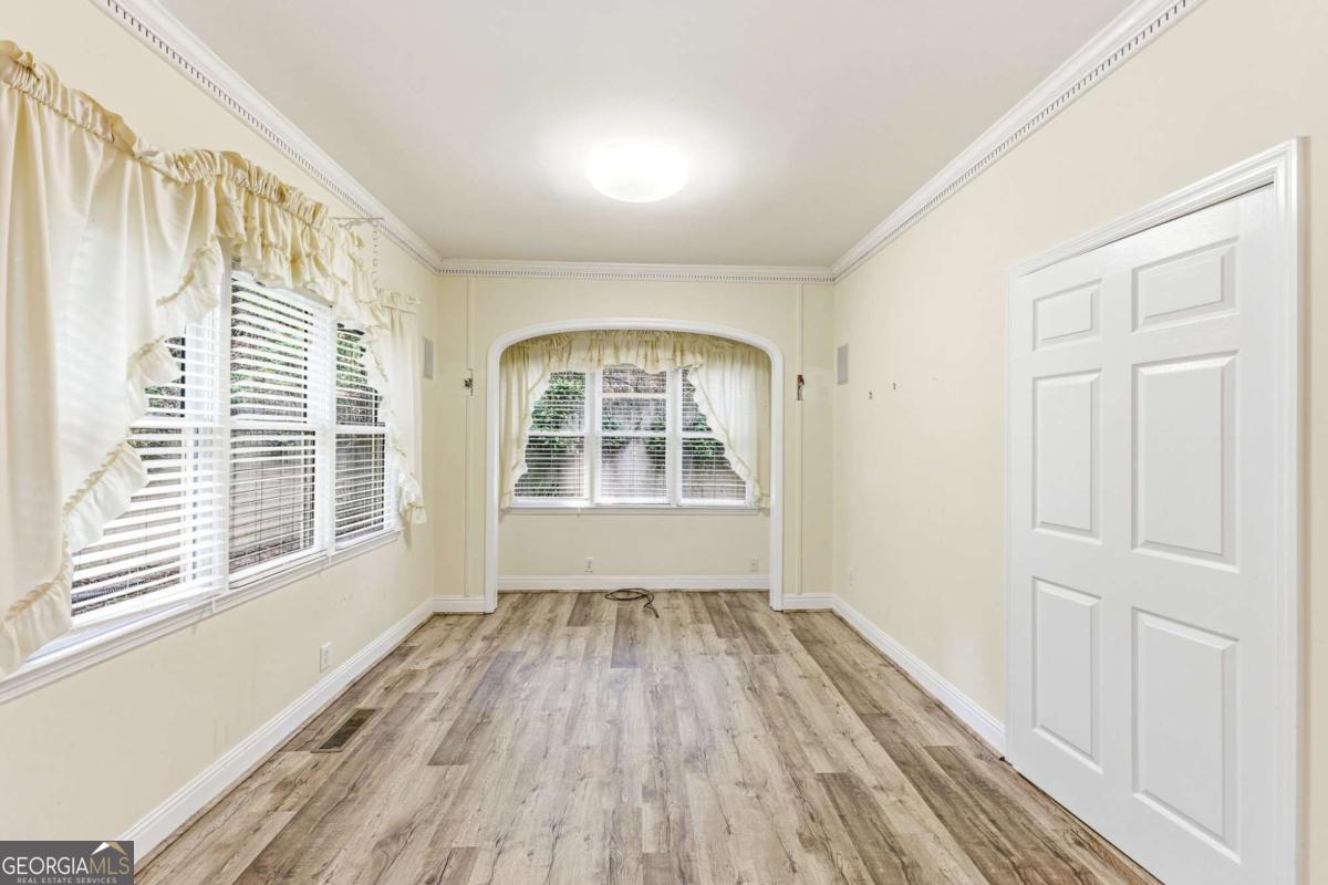 372 Woodhaven Drive Property Photo 17