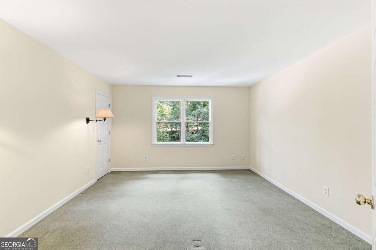 372 Woodhaven Drive Property Photo 35