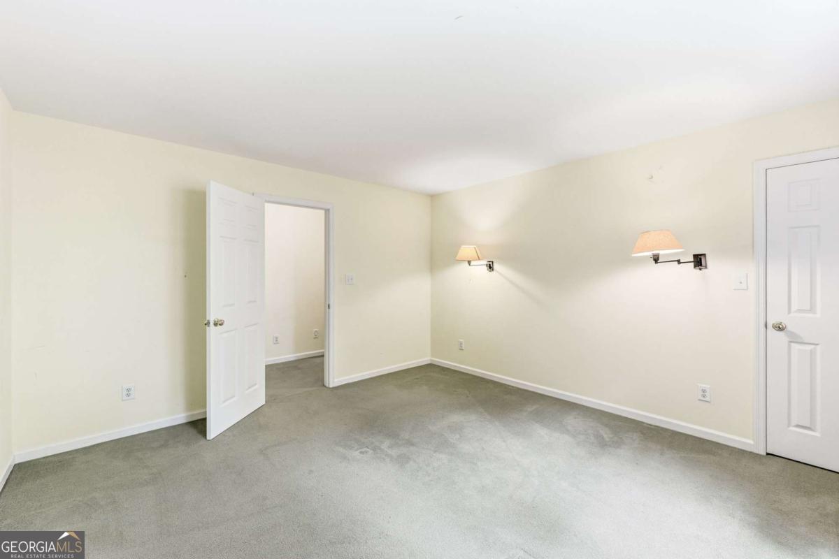 372 Woodhaven Drive Property Photo 36