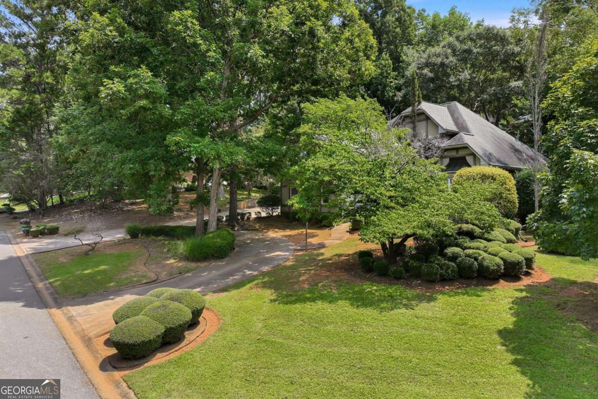 372 Woodhaven Drive Property Photo 42