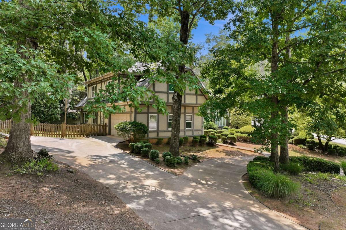 372 Woodhaven Drive Property Photo 44