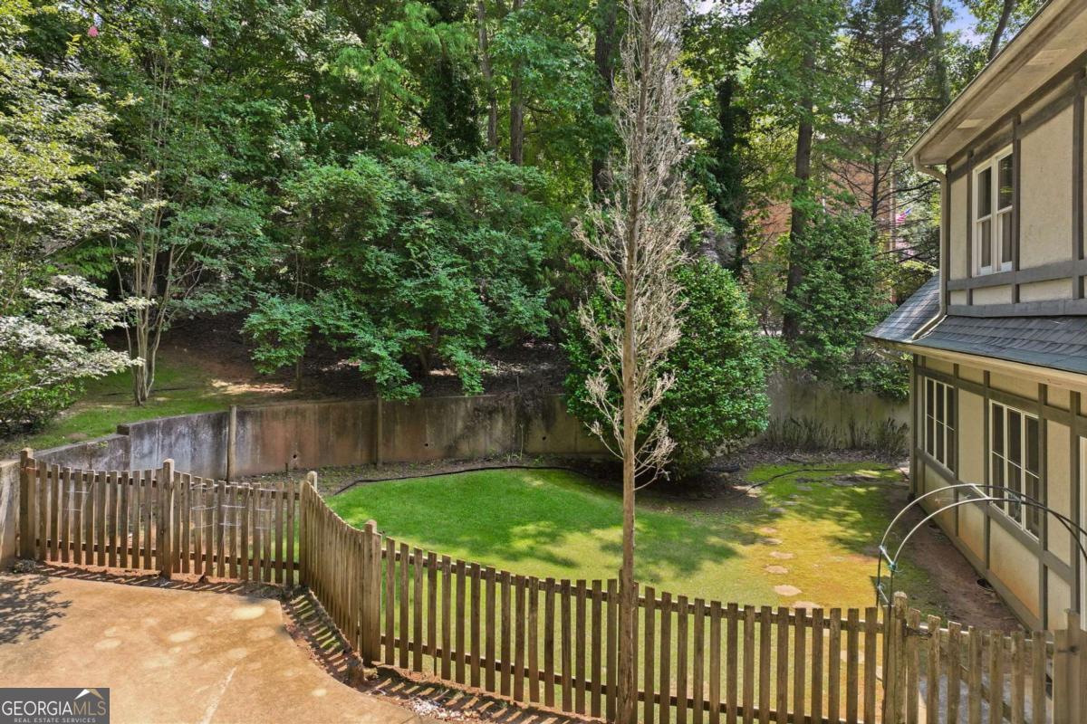 372 Woodhaven Drive Property Photo 48