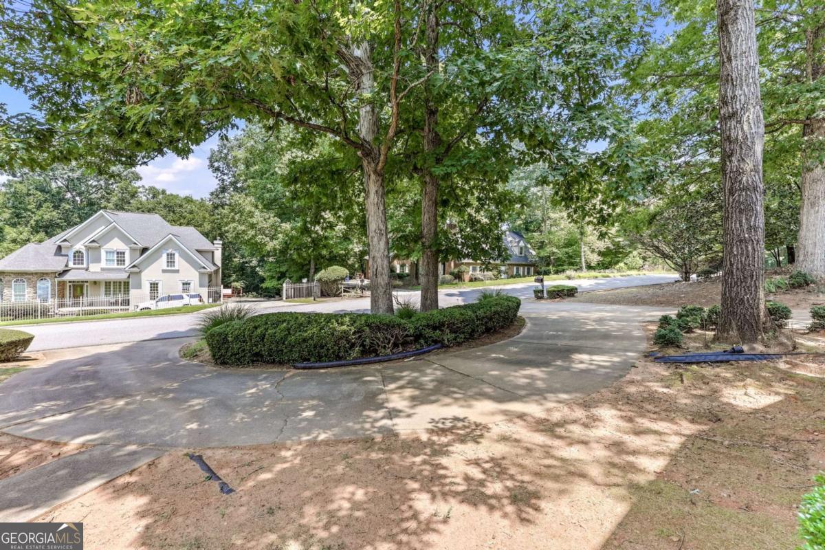 372 Woodhaven Drive Property Photo 54