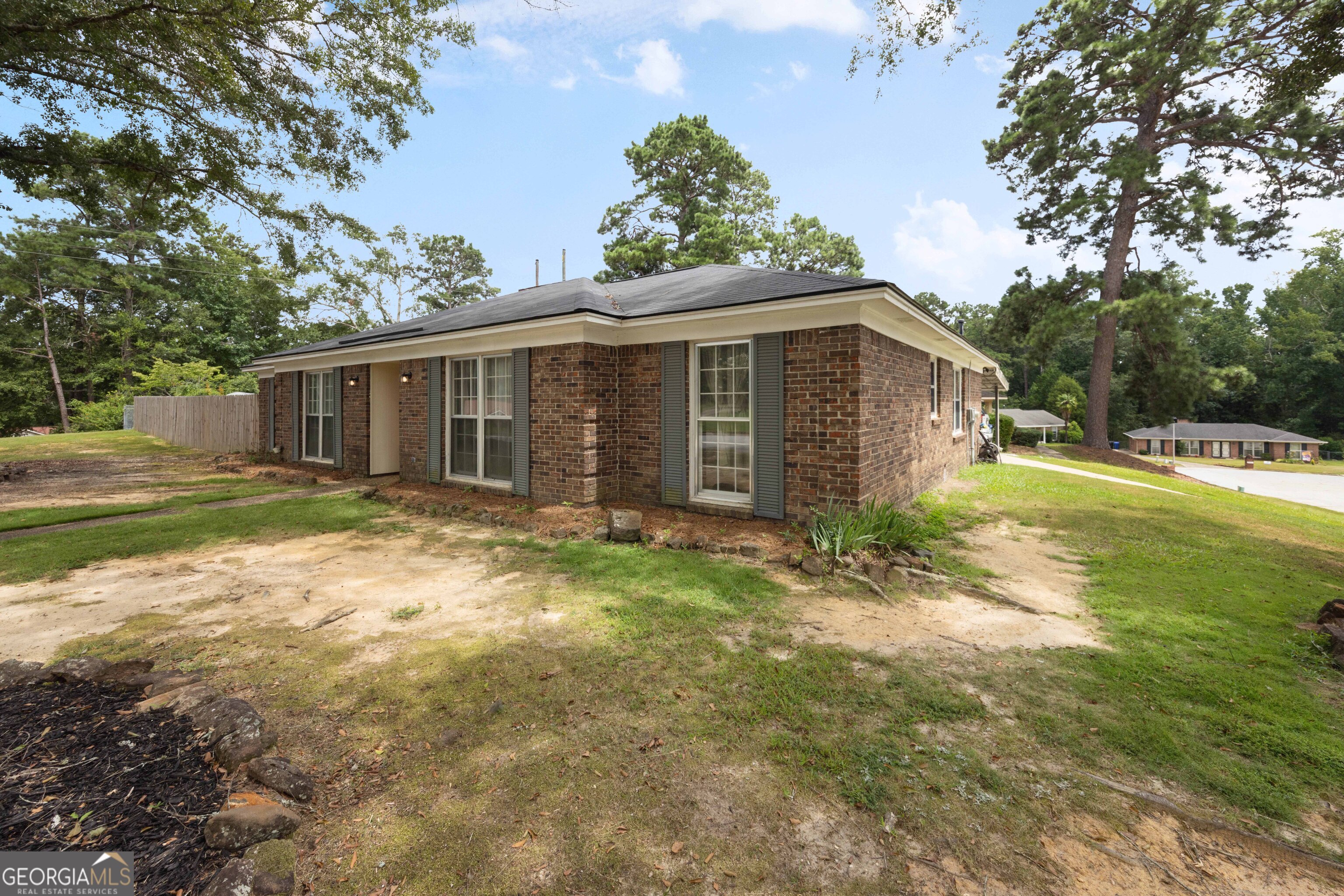 5106 Willowbrook Dr Property Photo 2