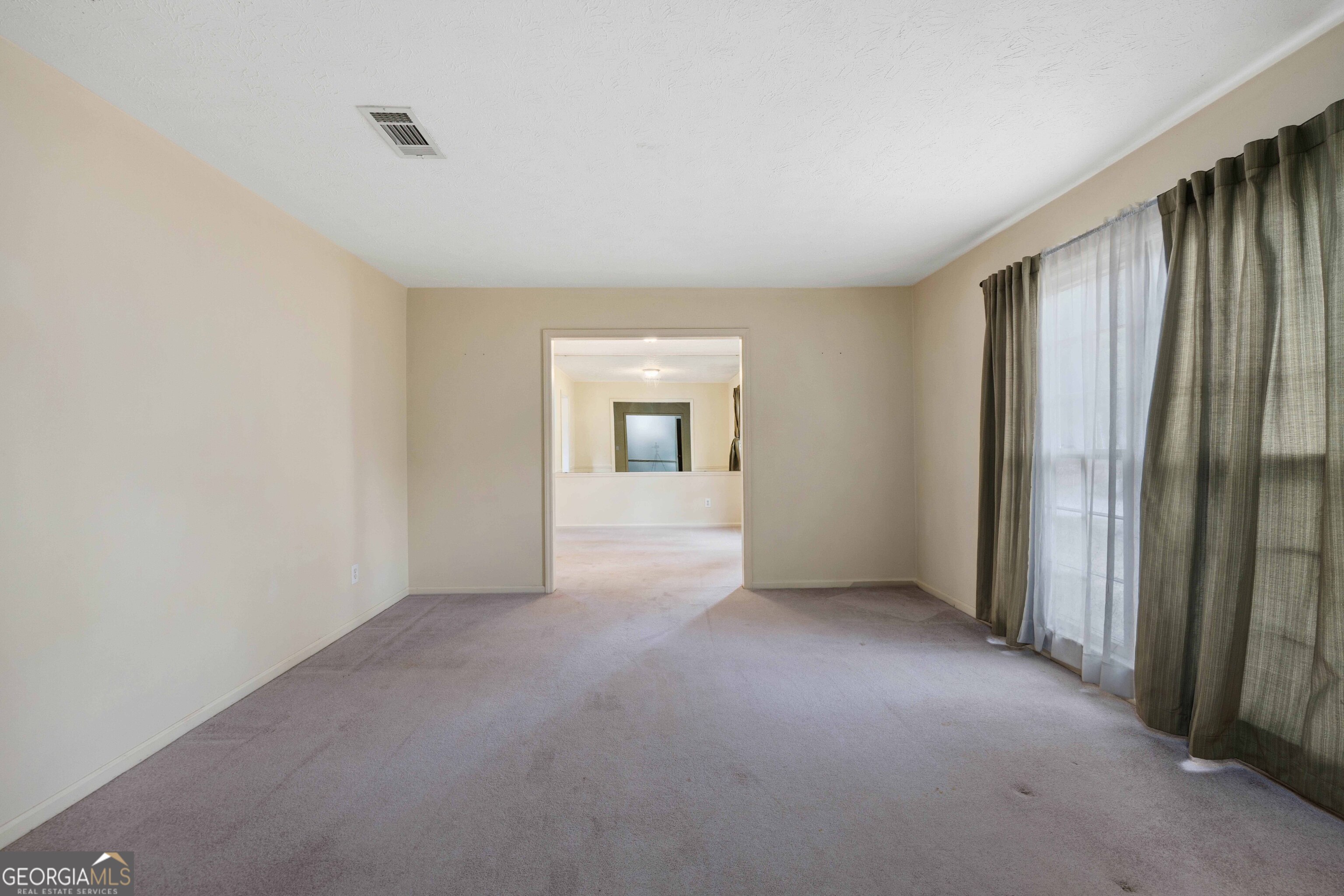 5106 Willowbrook Dr Property Photo 4
