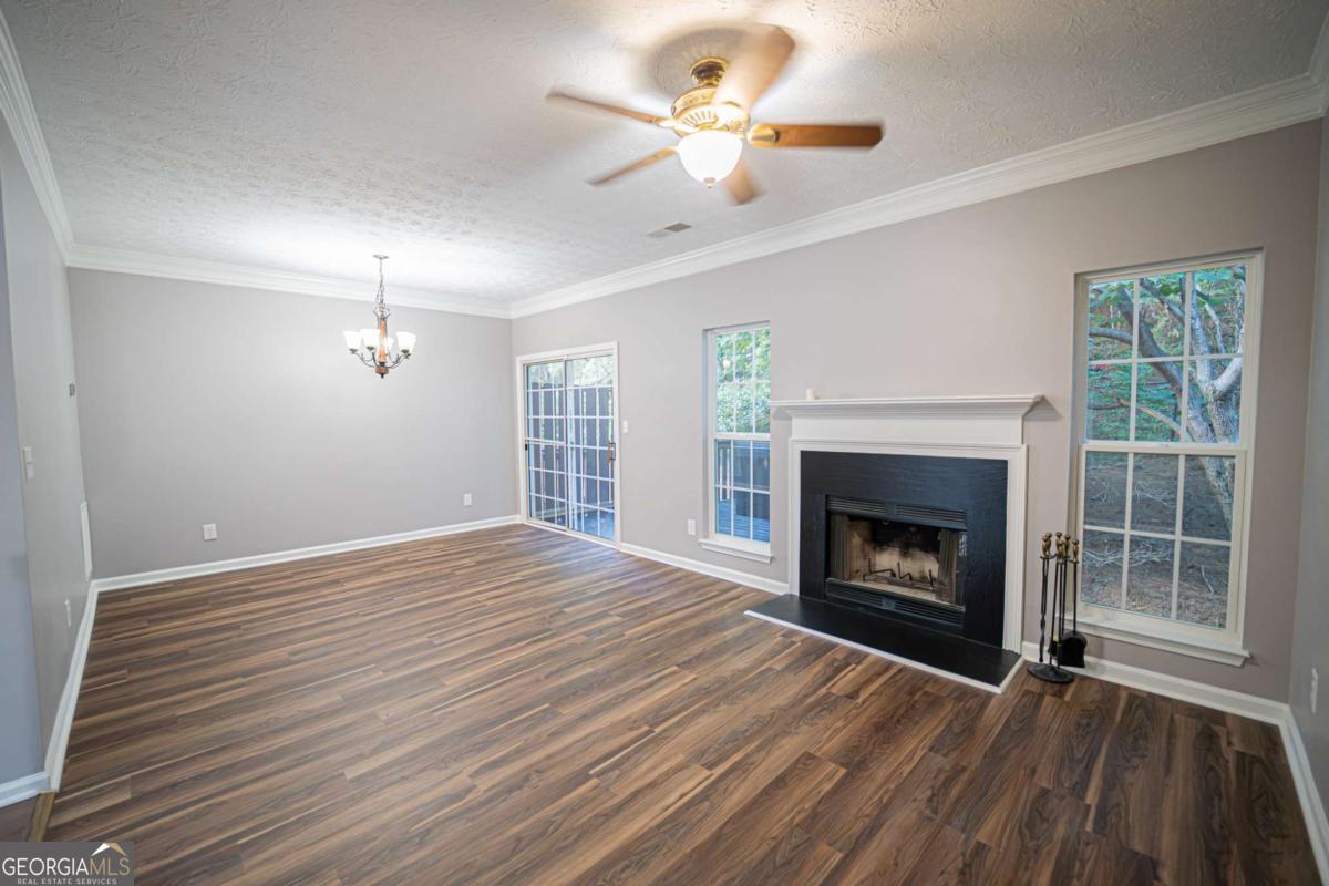 2077 Pinnacle Pointe Drive Property Photo 7