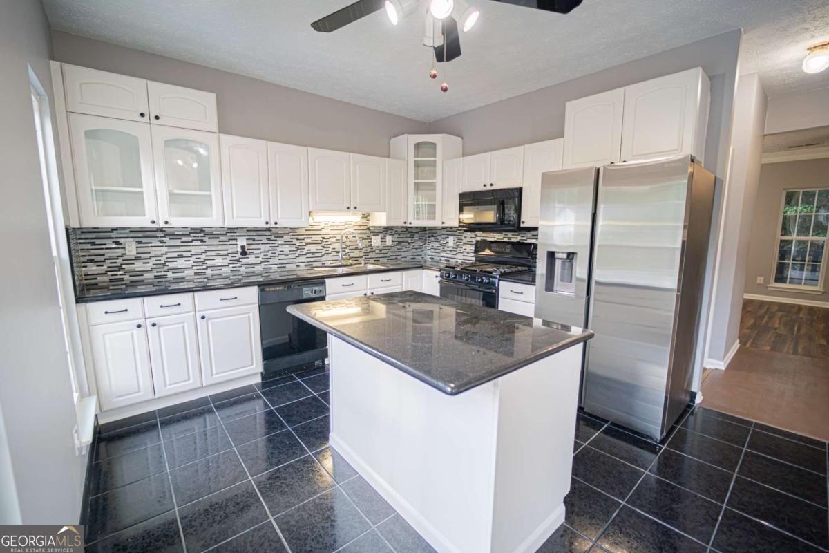 2077 Pinnacle Pointe Drive Property Photo 16