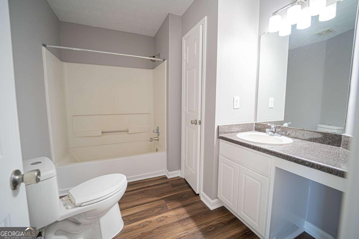 2077 Pinnacle Pointe Drive Property Photo 33