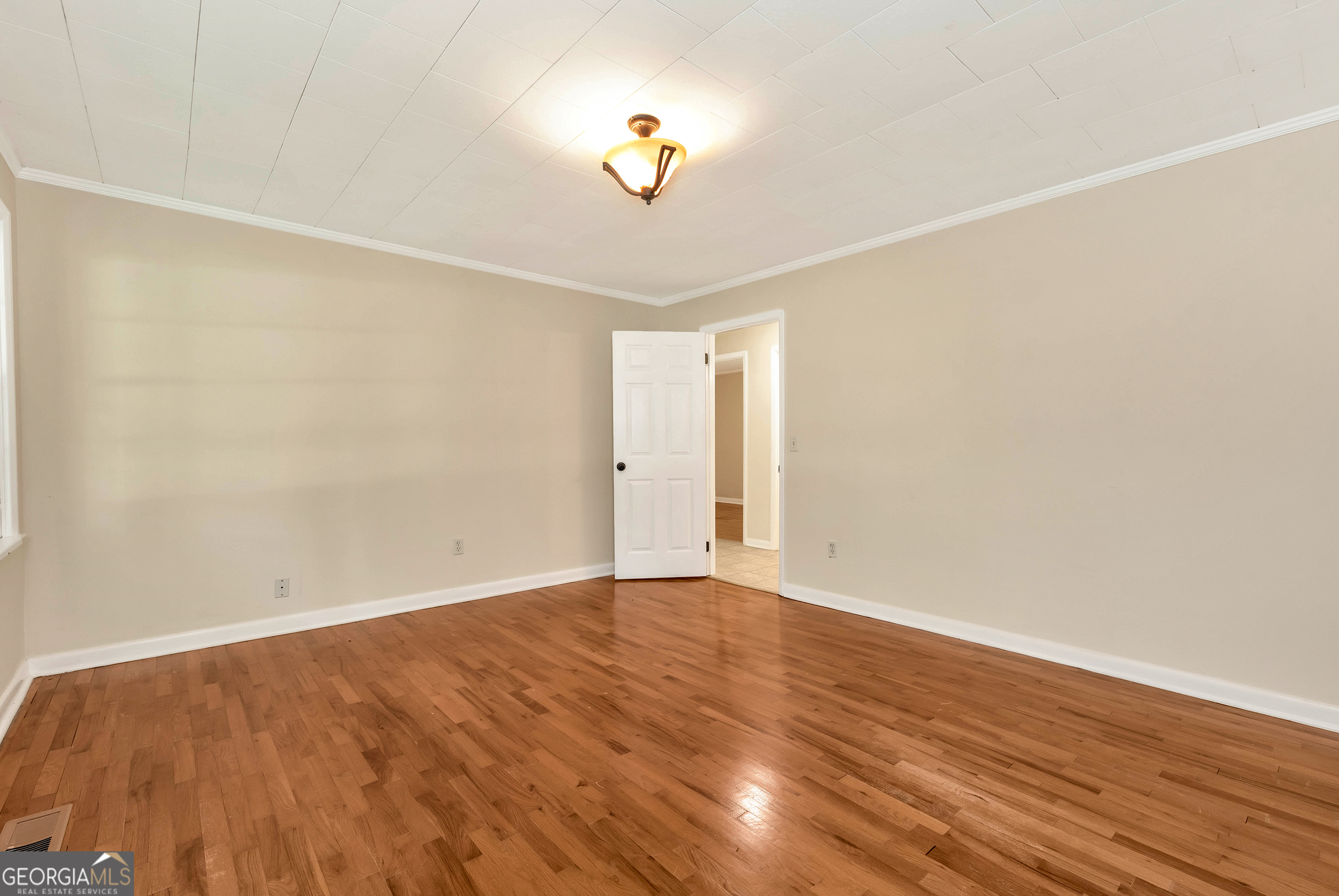 4188 Commerce Road Property Photo 4