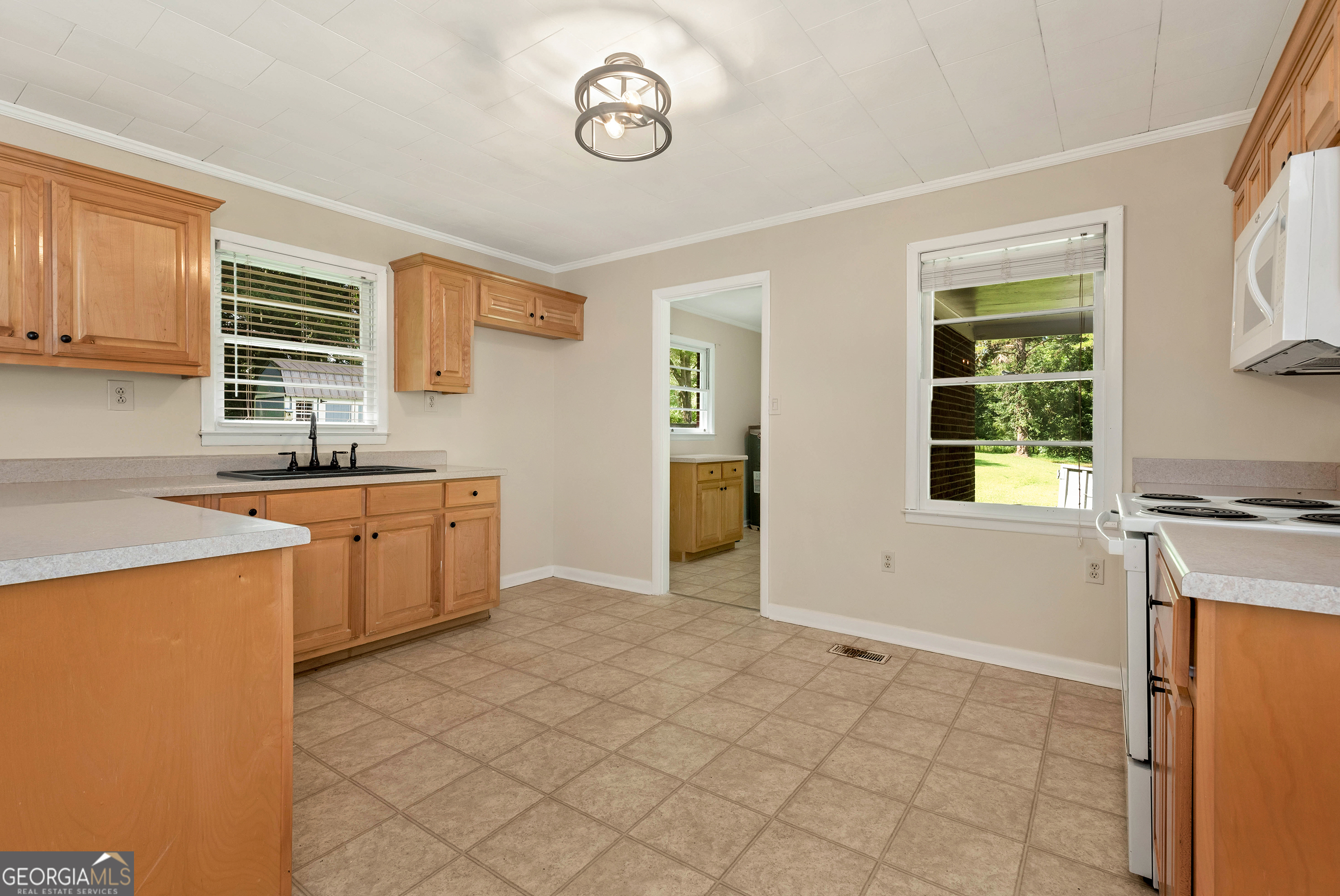 4188 Commerce Road Property Photo 6