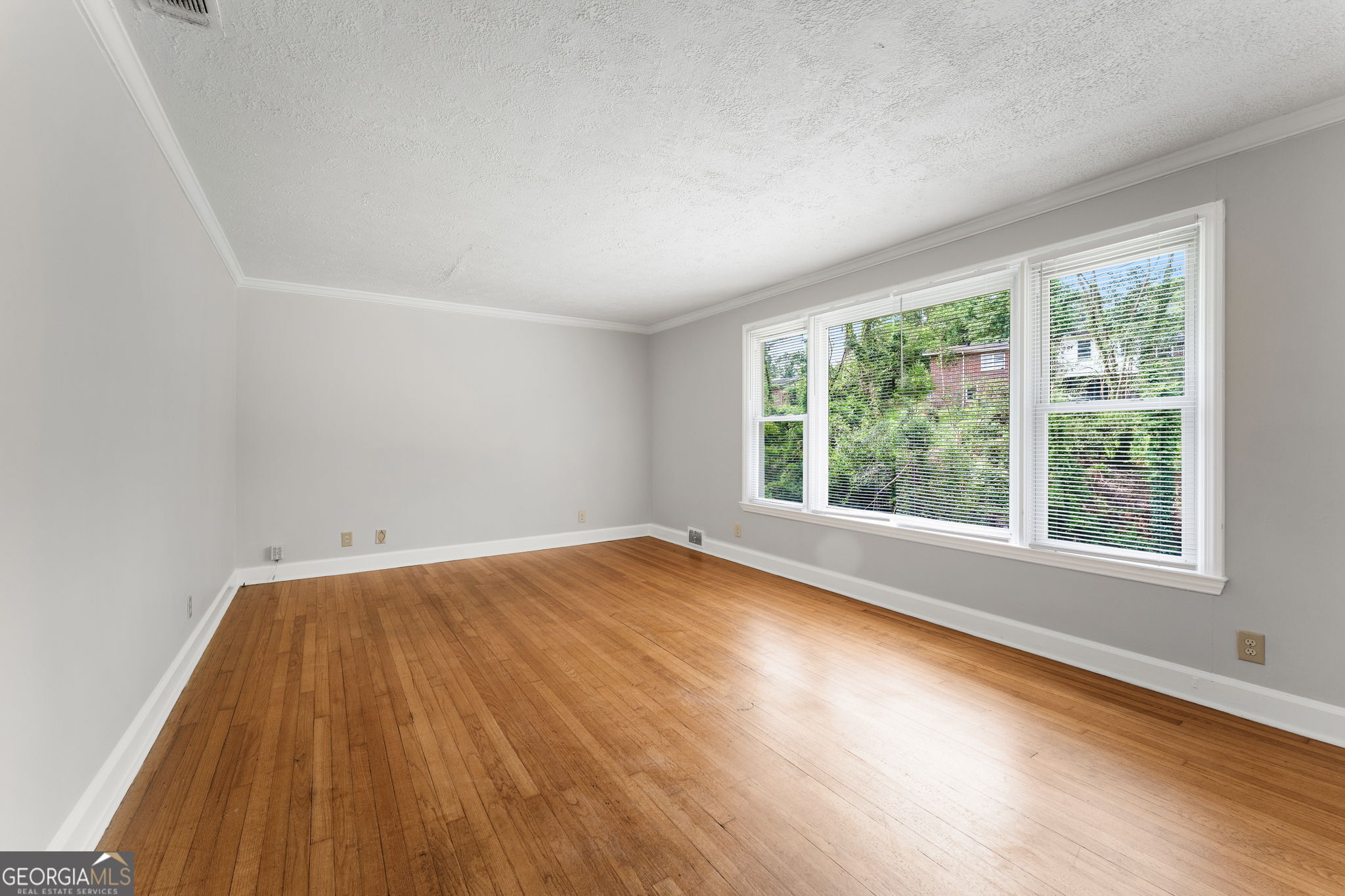 630 Pierce Avenue Property Photo 8