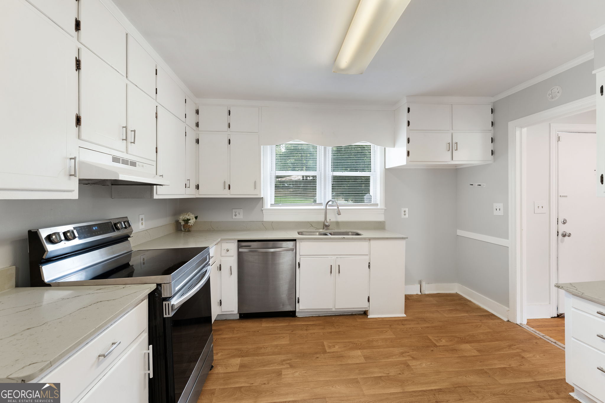 630 Pierce Avenue Property Photo 10