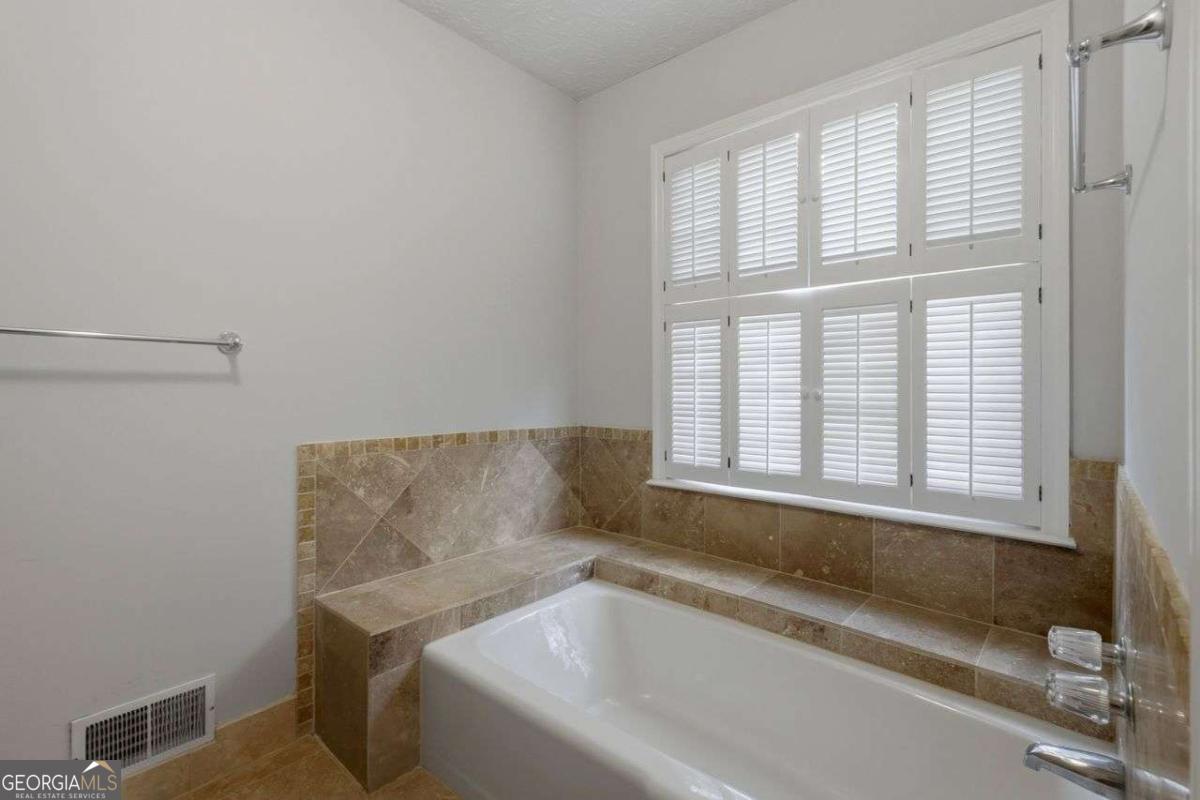 3573 Downing Street Property Photo 15