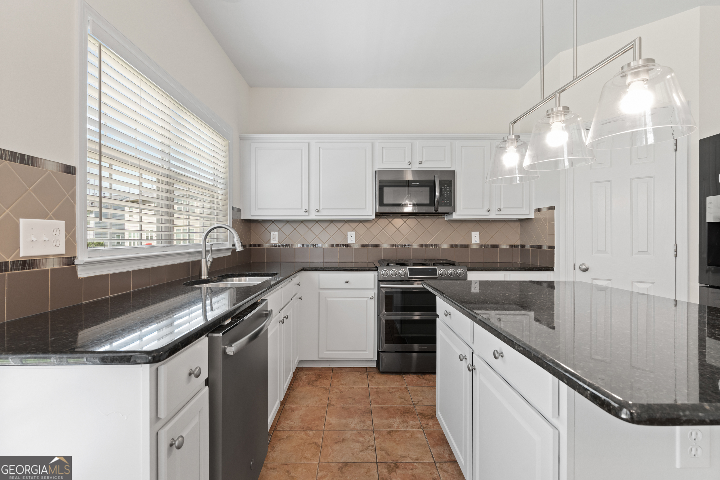8210 Shakerag Trace Property Photo 8